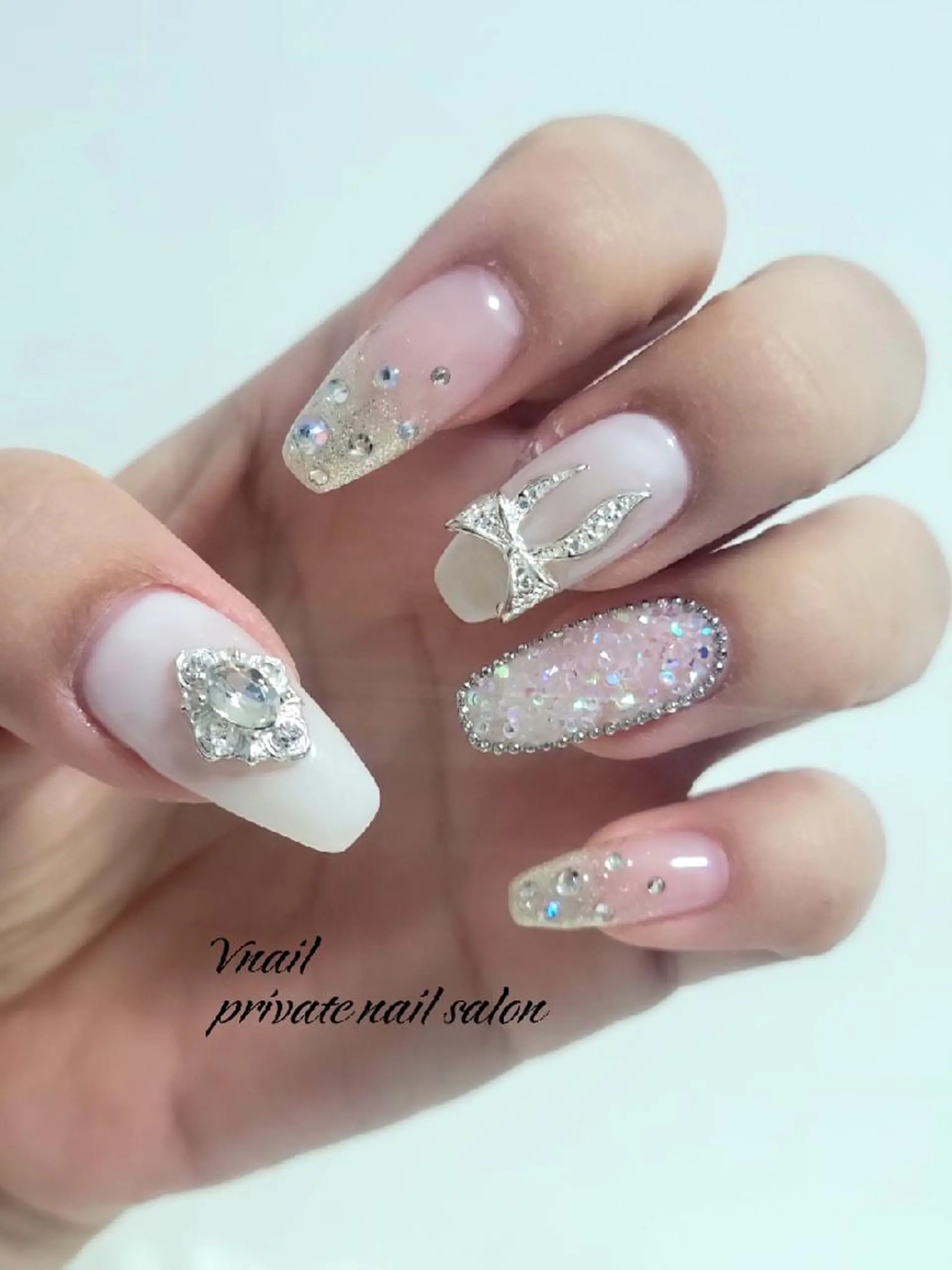 ネイル V. nailのネイルデザイン