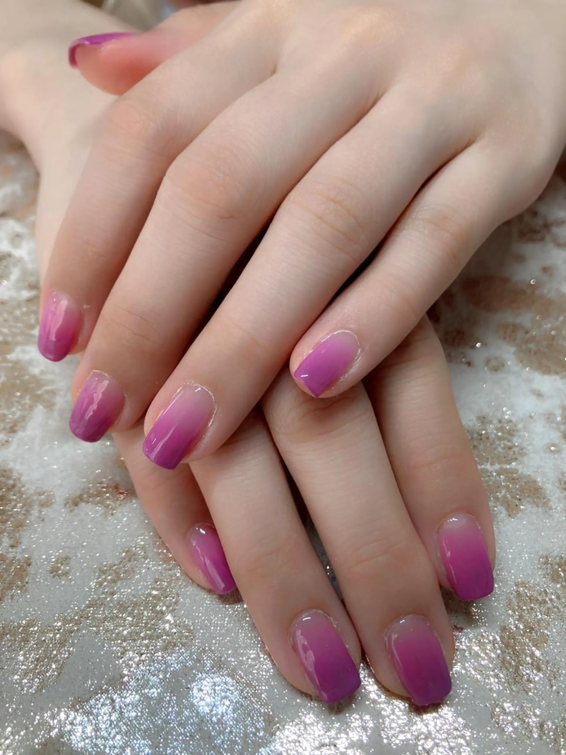 ネイル グラデーション スクエアネイル komohana salon🌺のネイルデザイン