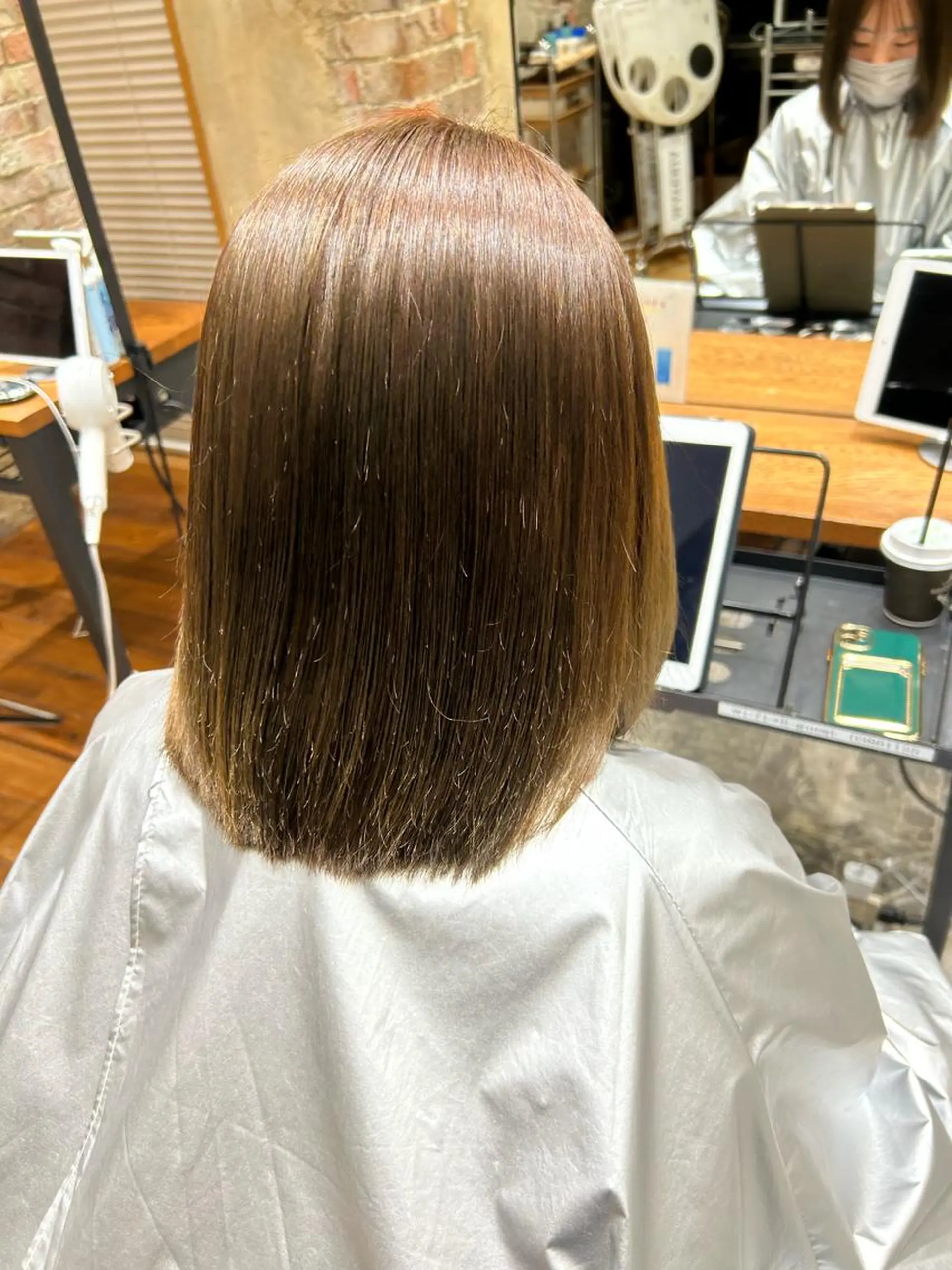 ミディアム カラー パーマ ブリーチ ケアブリーチ ダブルカラー イヤリングカラー ハイライトカラー カット ヘアカラー 縮毛矯正 トリートメント 新宿✨顔周りカット 韓国ヘア/坂本亜裟海のヘアスタイル