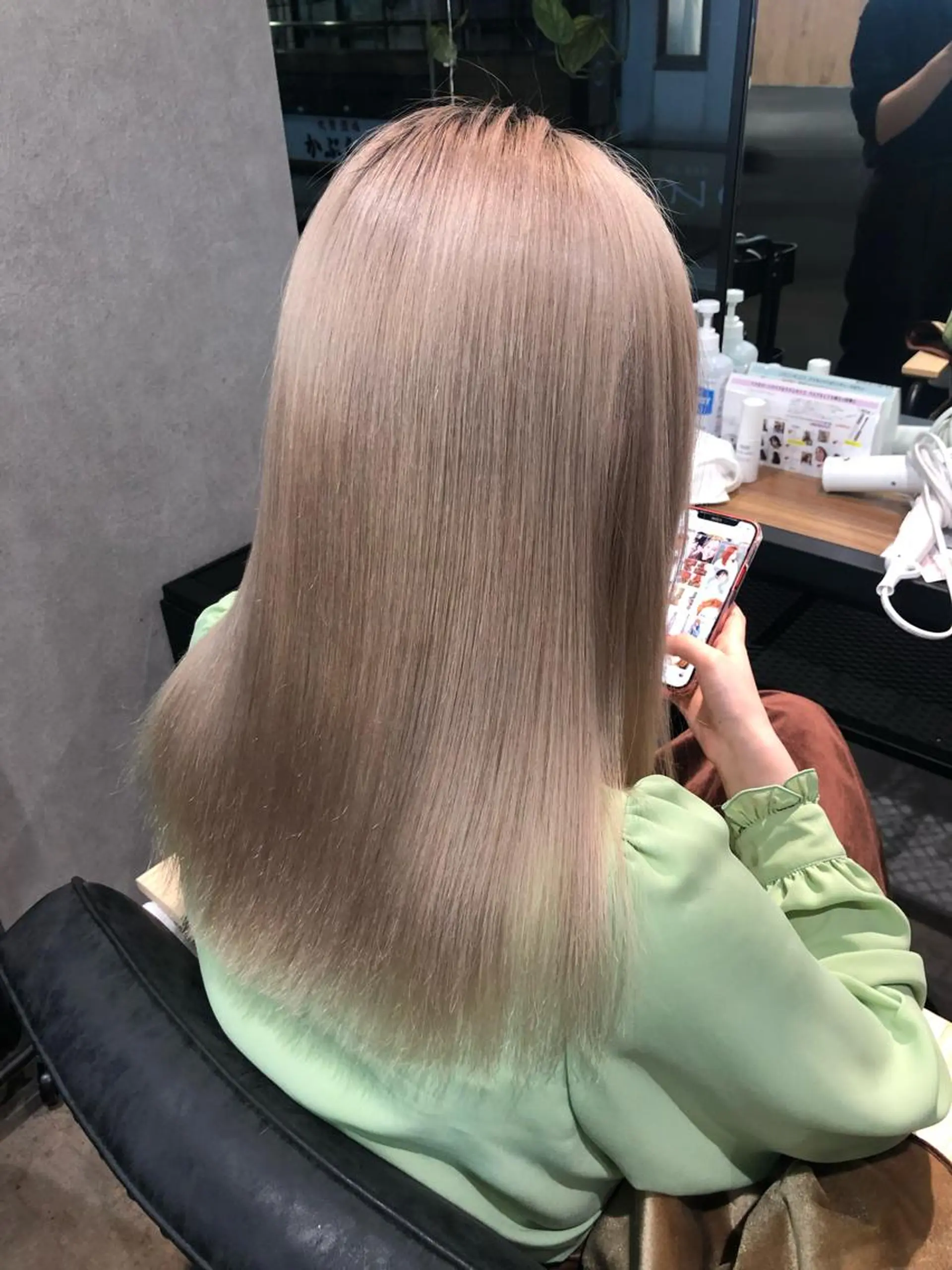 ロング ヘアカラー ナチュラル透明感🌱 小山美樹子のヘアスタイル