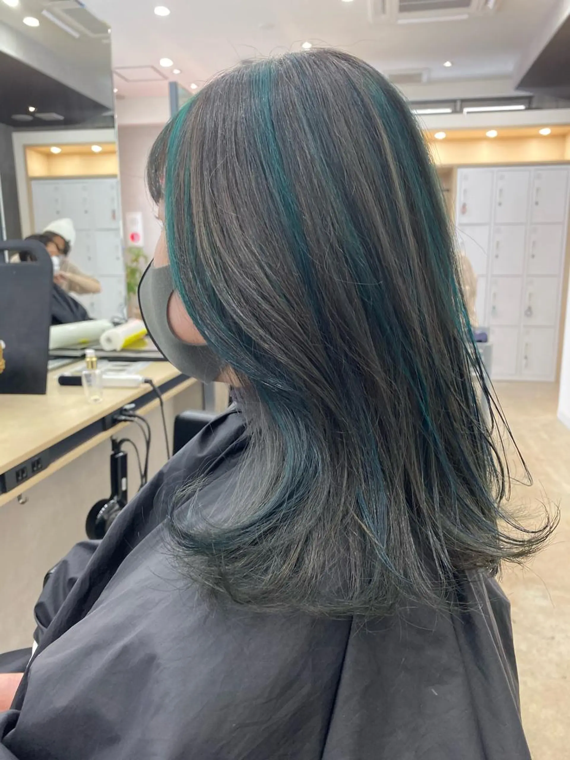 セミロング カラー トリートメント オリーブ/アッシュ やわらか透明感カラーのヘアスタイル