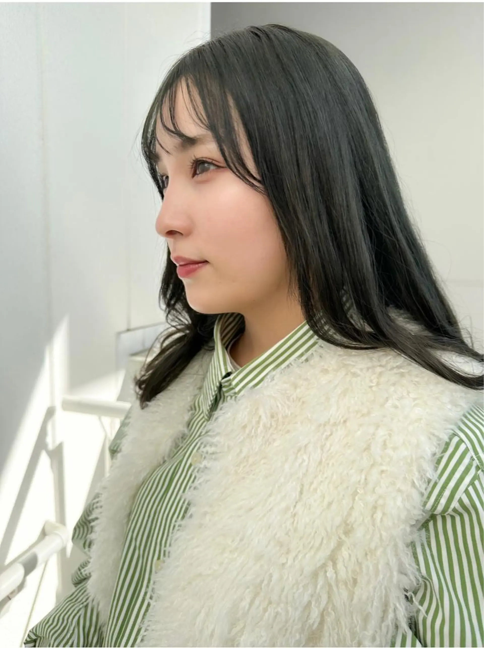 セミロング セミロングパーマ ボブ デート ハイライト 髪質改善 カット ヘアカラー トリートメント 【20代ダメージ毛に 髪質改善】のヘアスタイル