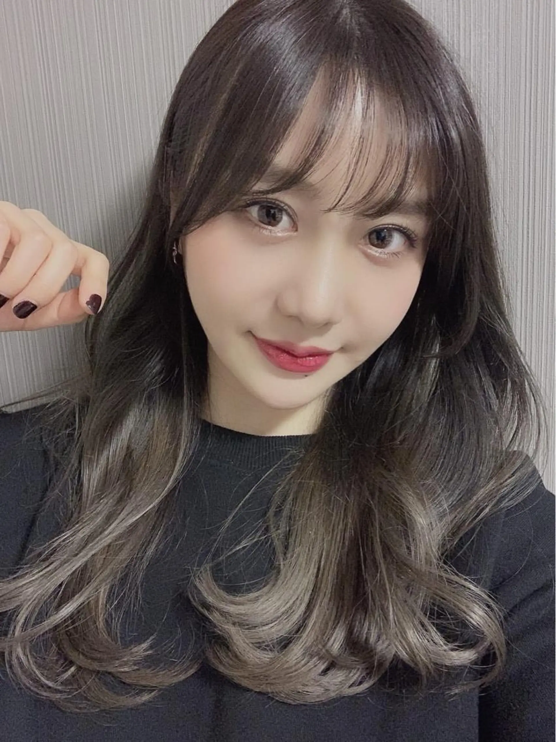 ロング カラー ヘアアレンジ アッシュ アッシュグレー ブリーチ グラデーションカラー カット ヘアカラー トリートメント ヘッドスパ SALOWIN銀座VORT所属・小林 佳祐のヘアスタイル