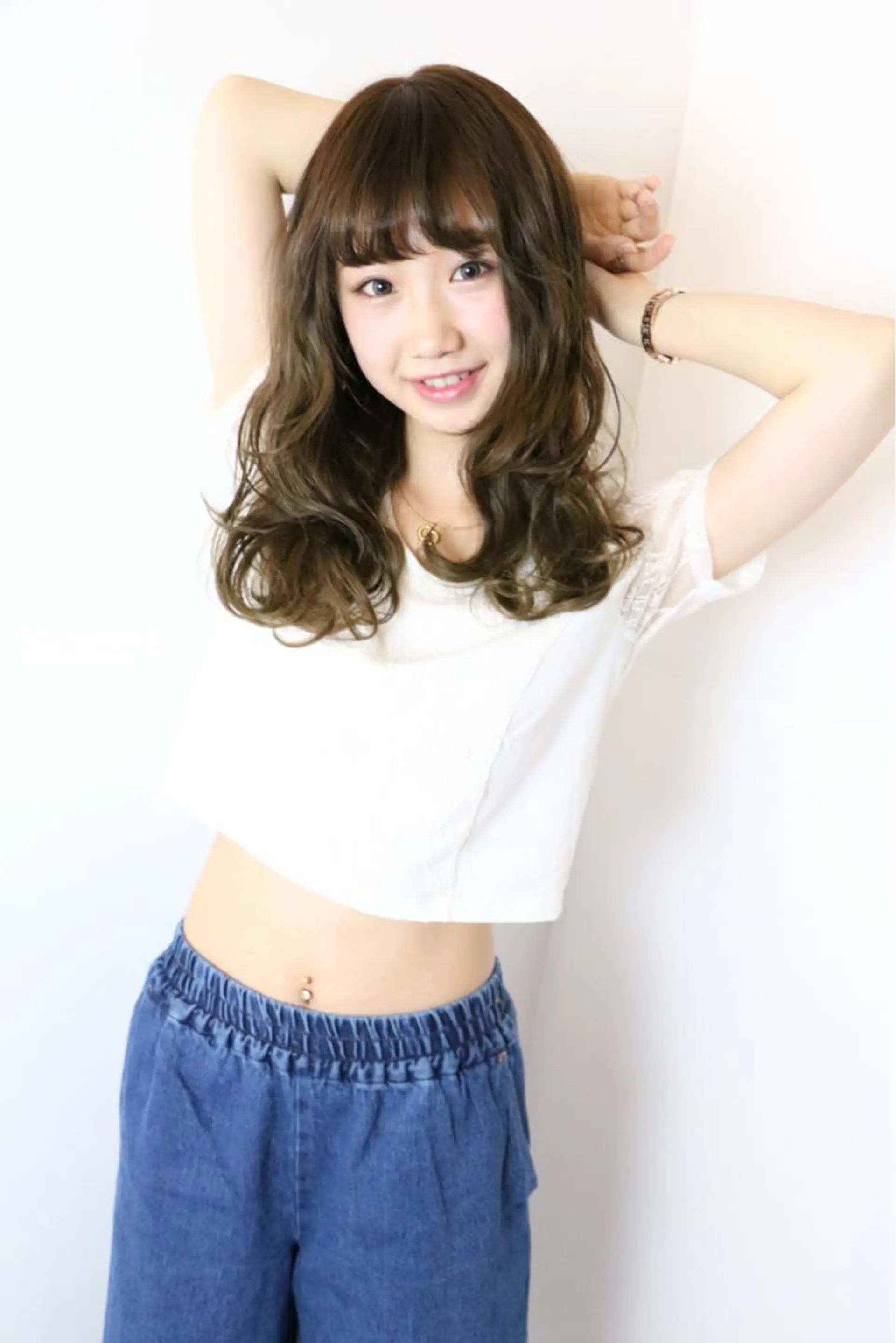 ミディアム セミロング ロング カラー パーマ アッシュ ベージュカラー ハイトーン特化🤍 浦住のヘアスタイル