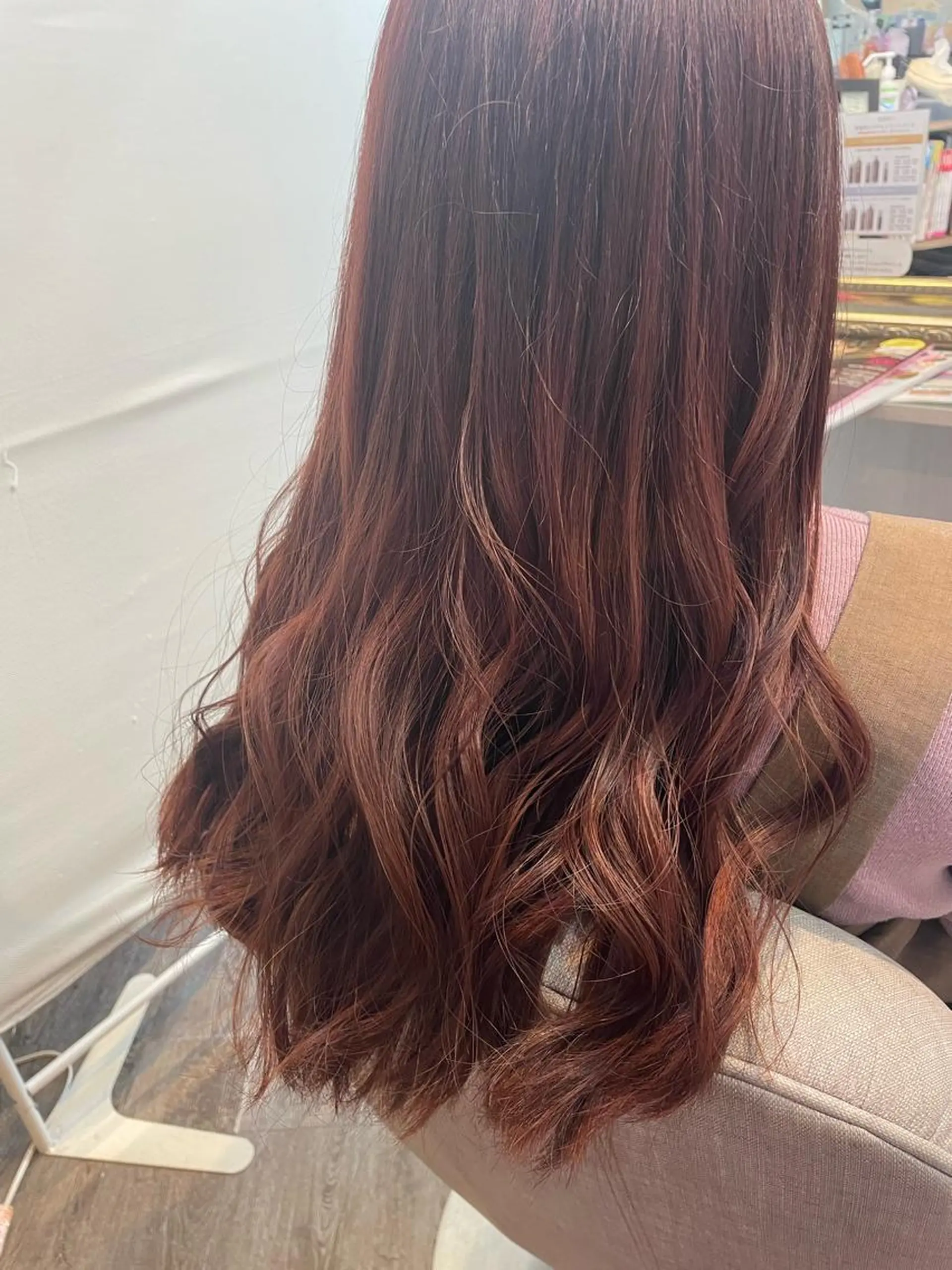 ロング カラー ブリーチ ブラウンカラー レッドカラー レッドブラウン 渡邉 瑠奈のヘアスタイル