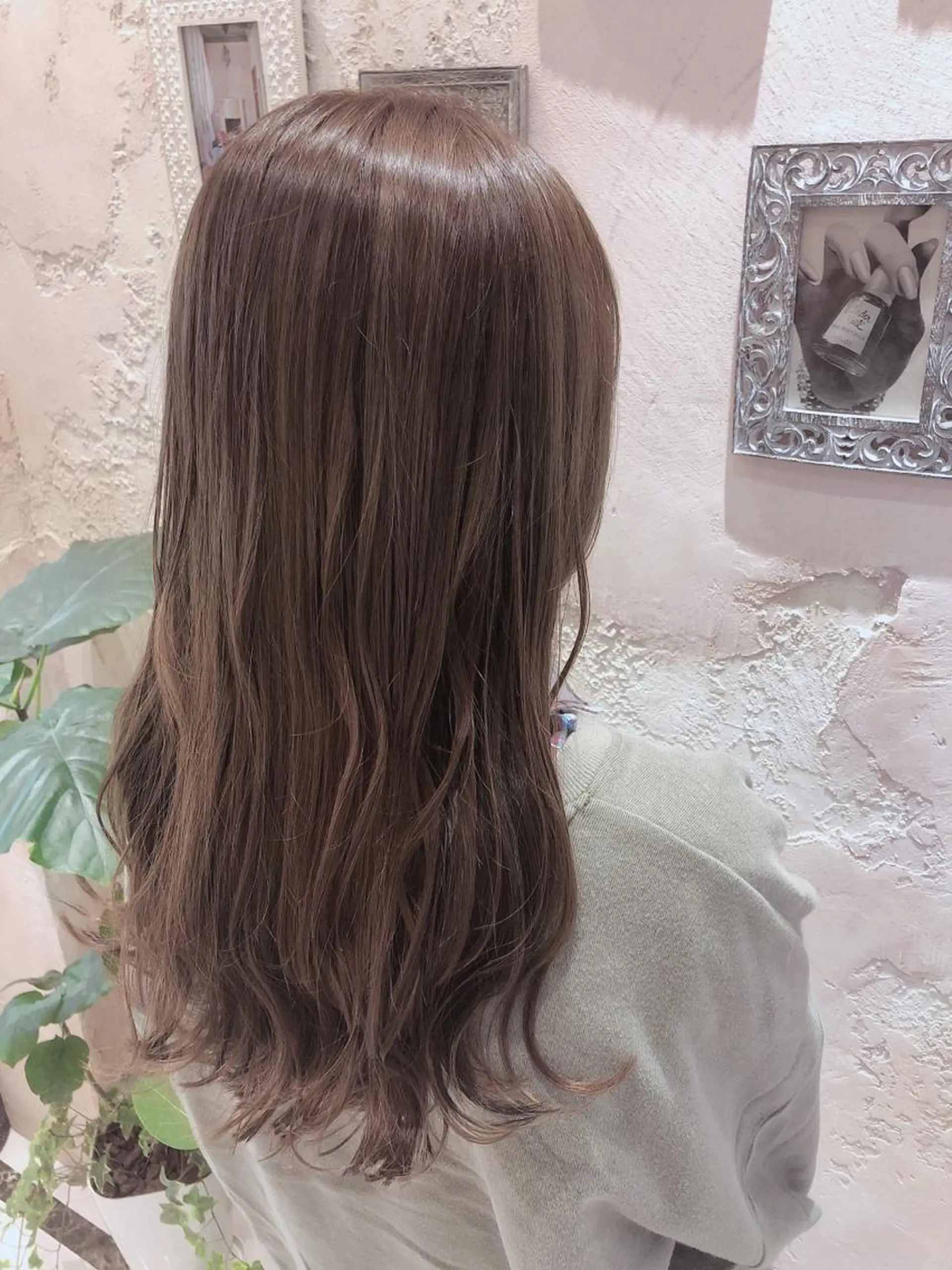 セミロング カット ヘアカラー トリートメント 代表山口ひな 髪質改善のプロのヘアスタイル