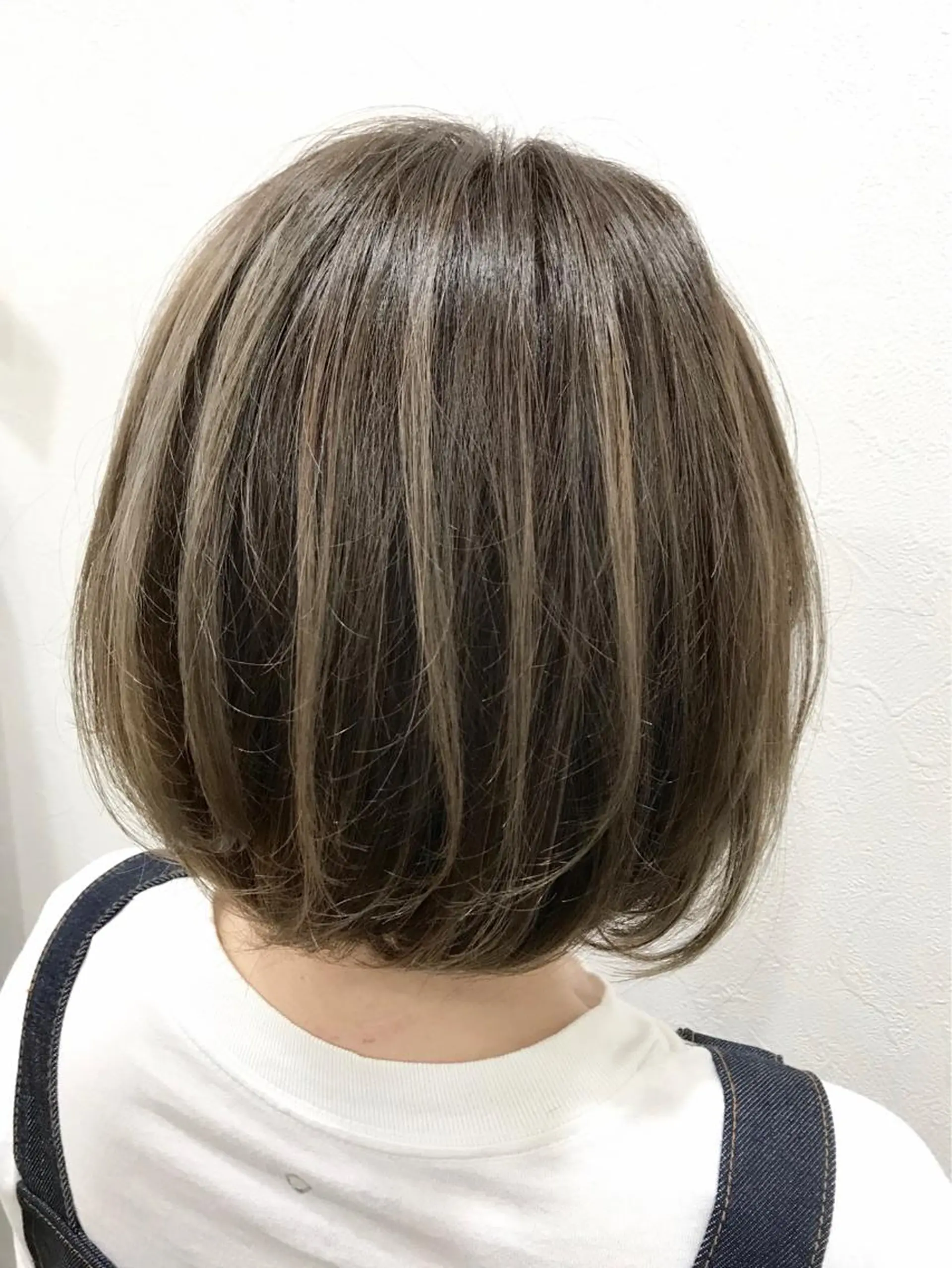 ショート カラー グレージュ ハイライトカラー ハイライト ショートヘア 髪質改善×METEO 店長 貞松直也のヘアスタイル