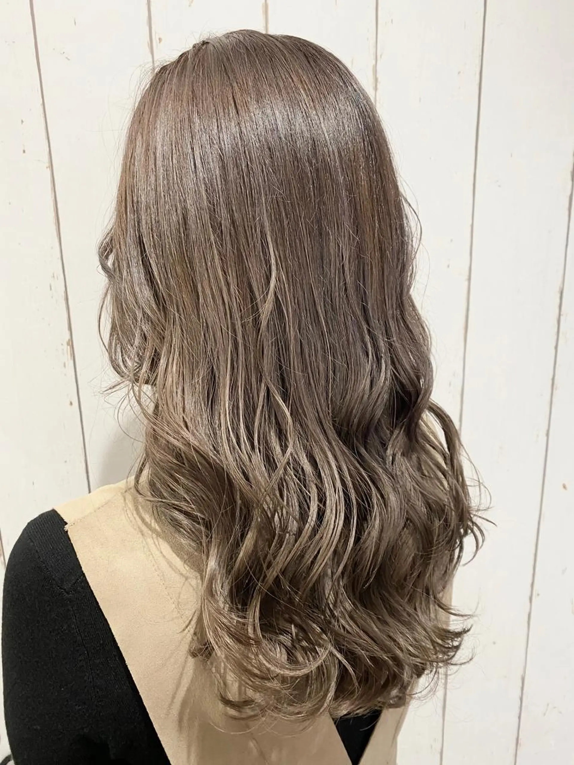 セミロング カラー パーマ ヘアアレンジ アッシュ バレイヤージュ ベージュカラー ブリーチ 透明感カラー ヘアカラー トリートメント RecheRche【池袋】所属・👑指名率No.1 👑坂口飛翔のヘアスタイル