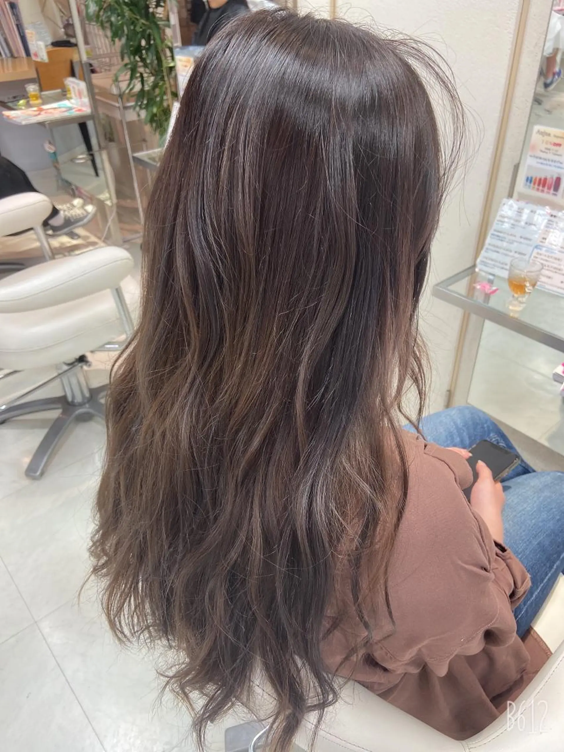 ロング カラー ブルーカラー パープルカラー シルバー カット ヘアカラー トリートメント 菊地 美憂のヘアスタイル