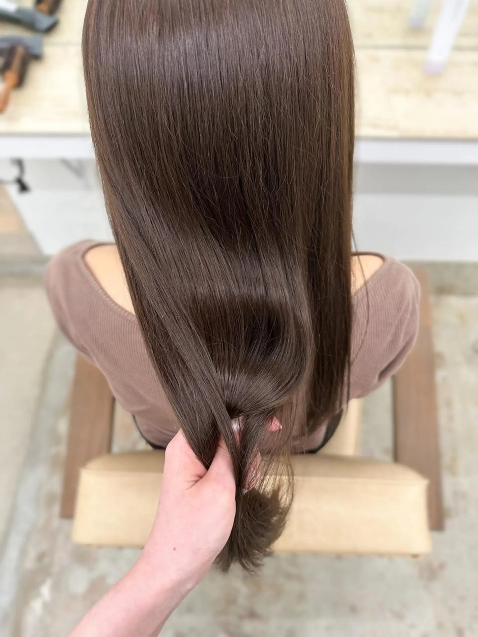 ロング カラー アッシュ ベージュカラー 🌼透明感艶カラー オリーブ🌼河村咲のヘアスタイル