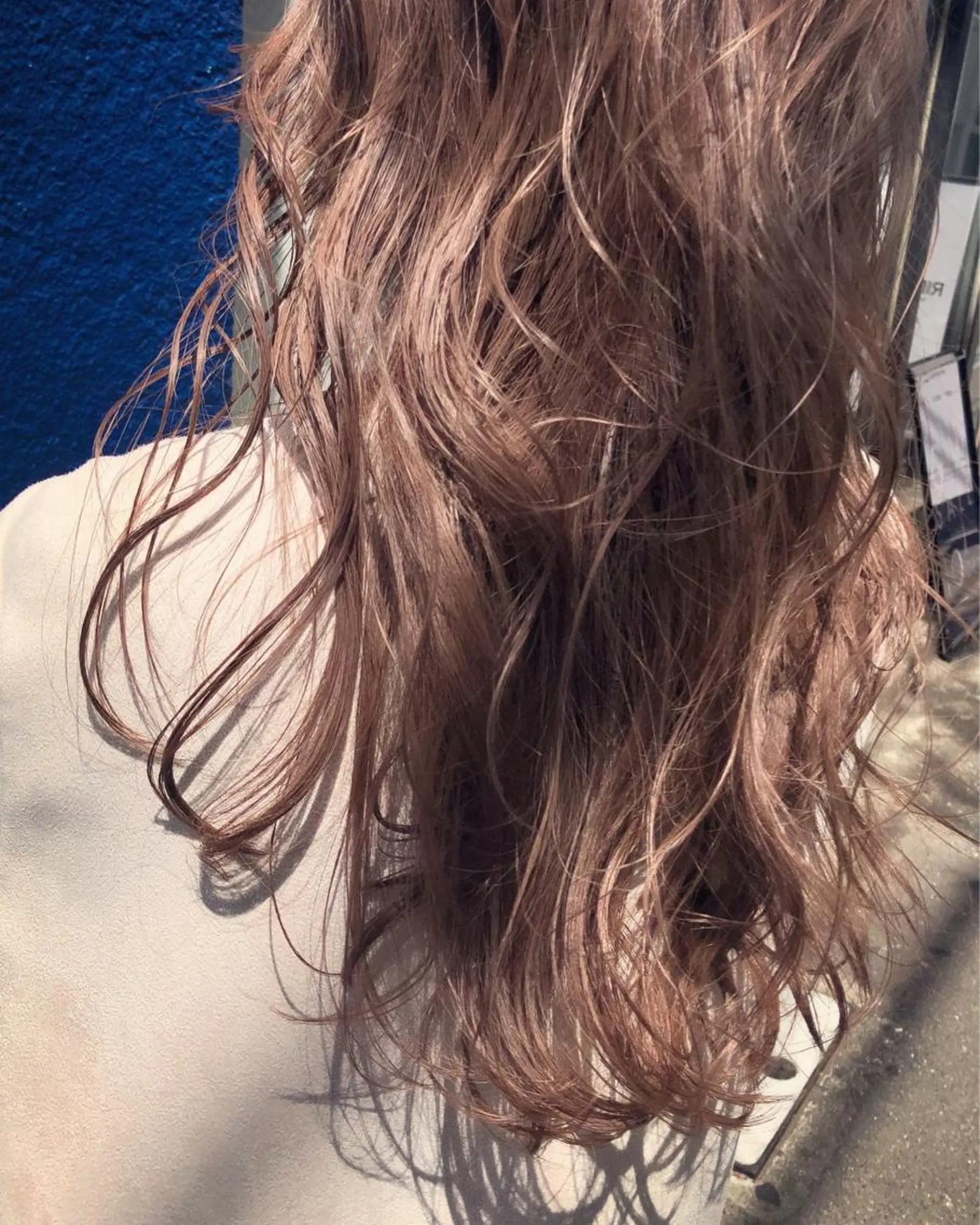 セミロング カラー ベージュカラー コールネックスザサロン所属・白髪ぼかし×デザイン 🕊️🫧ホウジョウのヘアスタイル