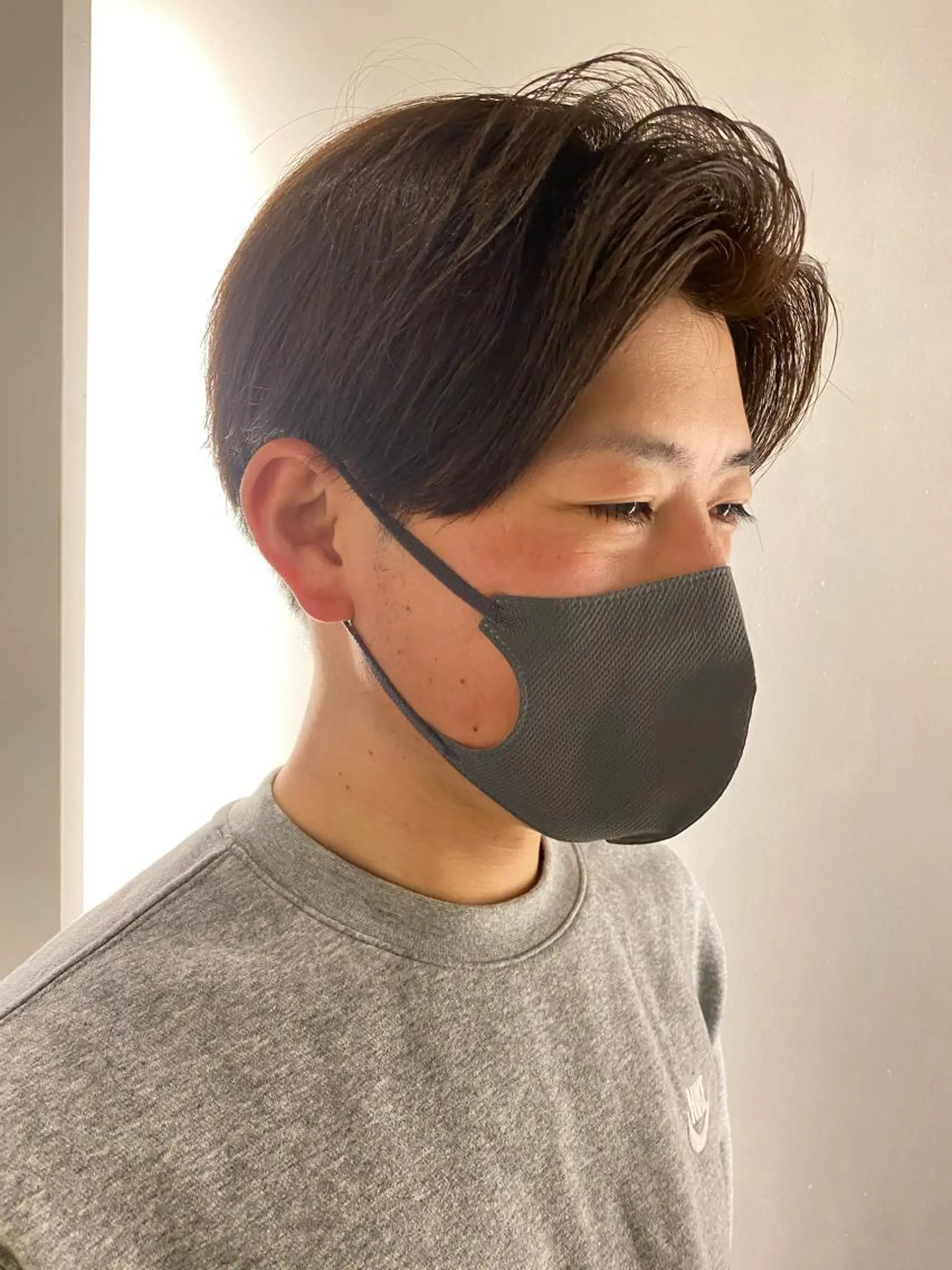 メンズ センターパート カット ヘアカラー トリートメント 西山 恵太郎のヘアスタイル