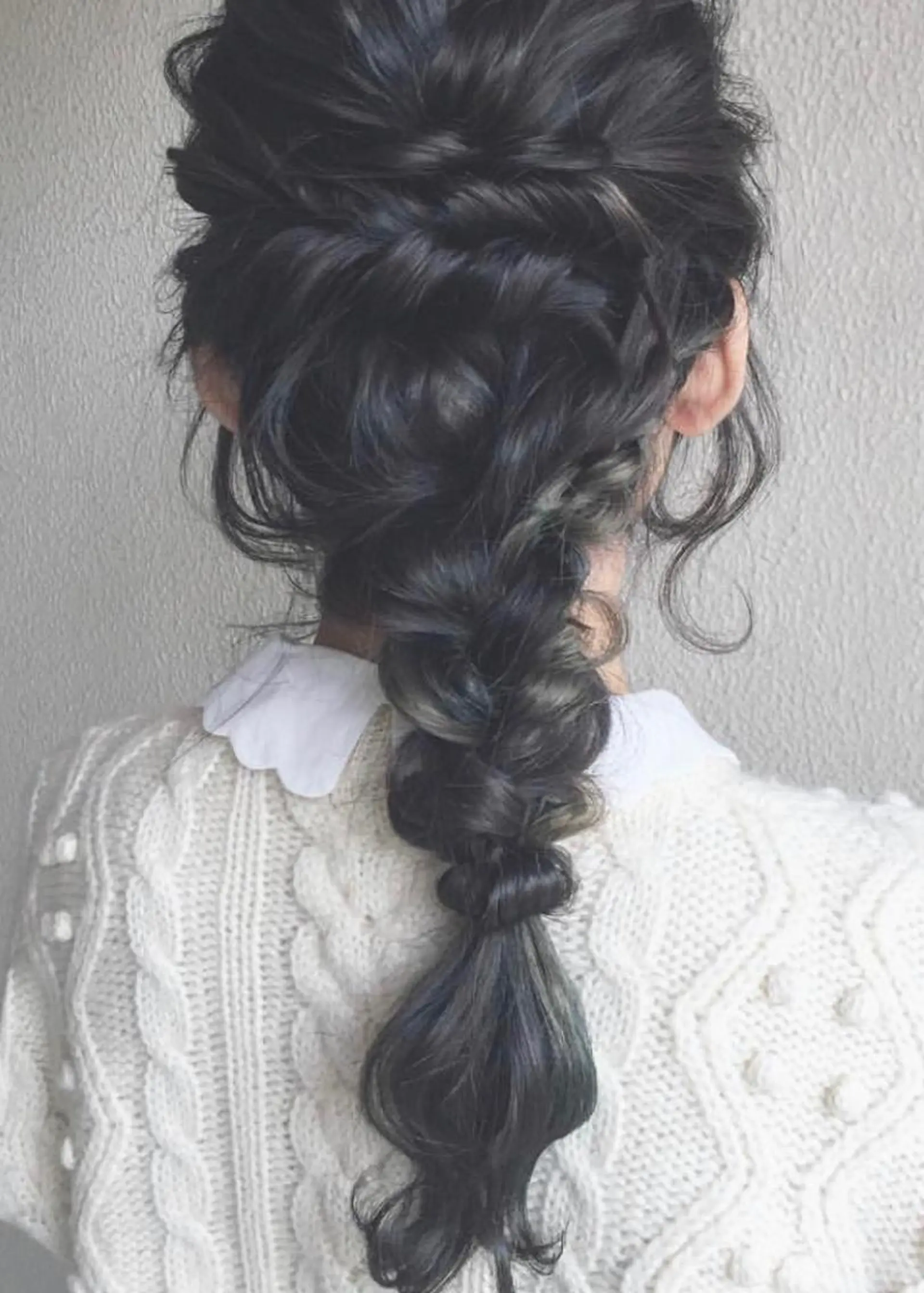 セミロング カレンダー 弁天町Tomoのヘアスタイル