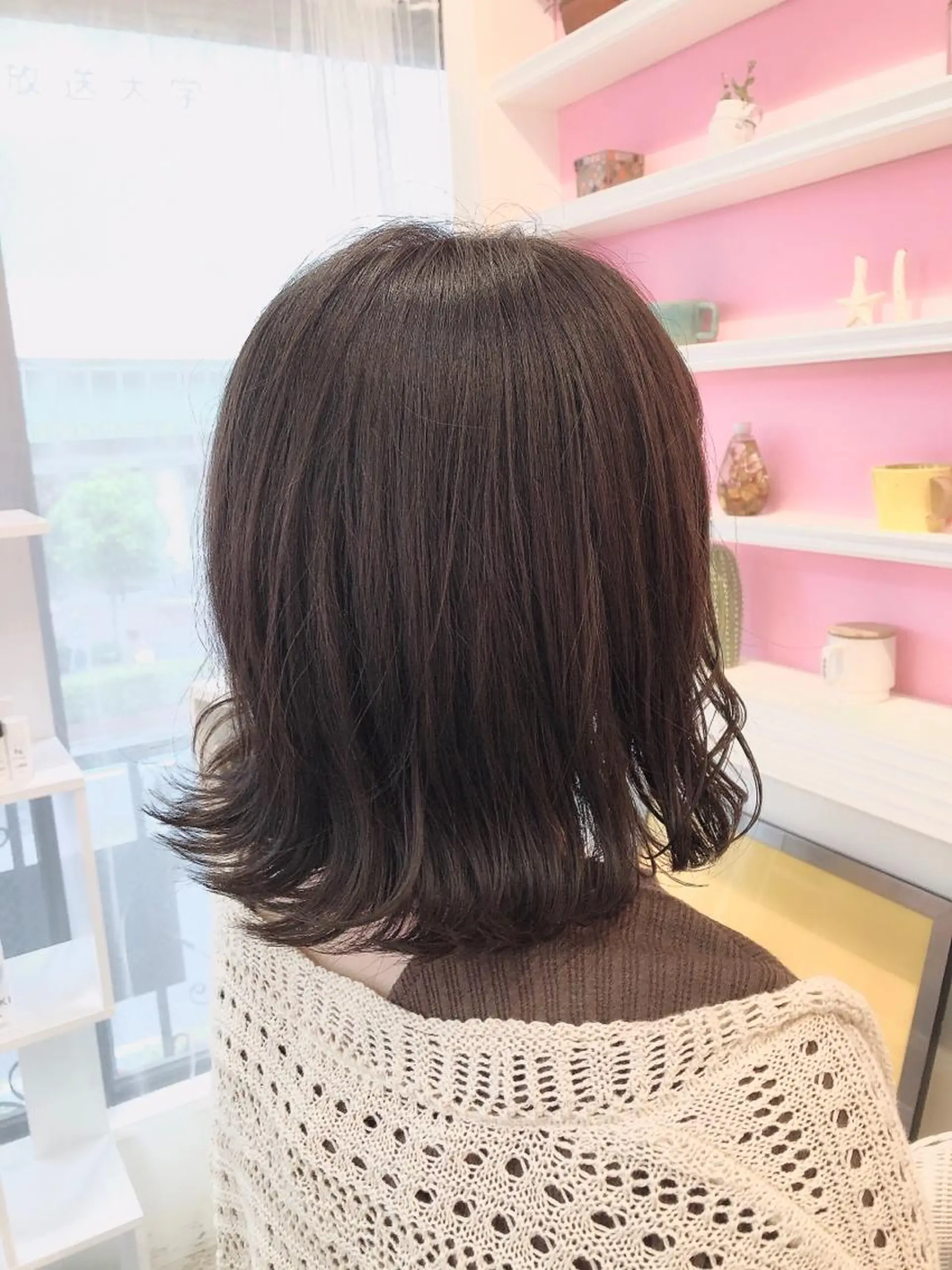 ミディアム カラー ブラウンカラー ナチュラルブラウン 外ハネヘア カット ヘアカラー トリートメント 浦山 和之のヘアスタイル