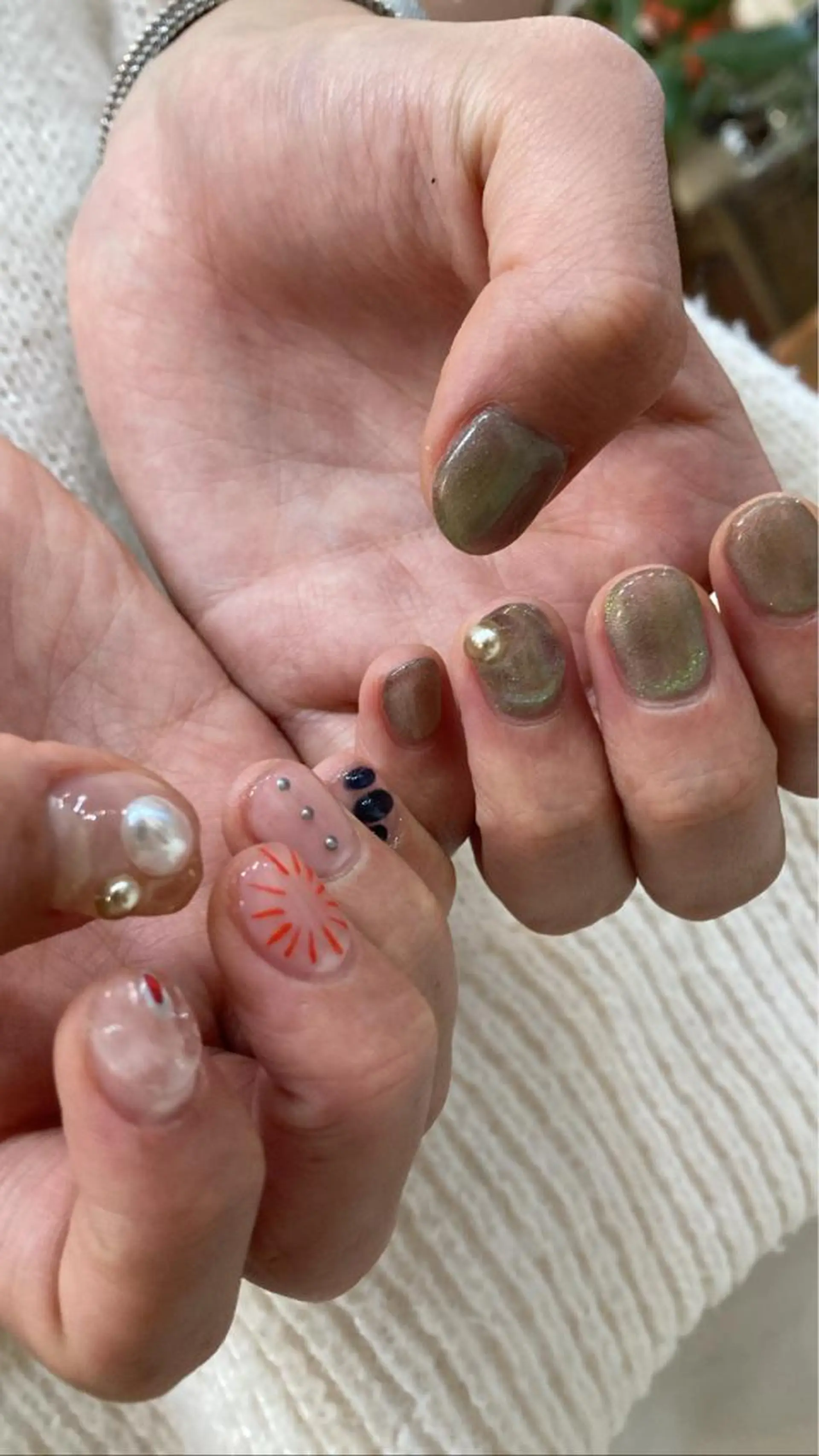 ネイル nailsalon　hue所属・小山 羽奈のネイルデザイン