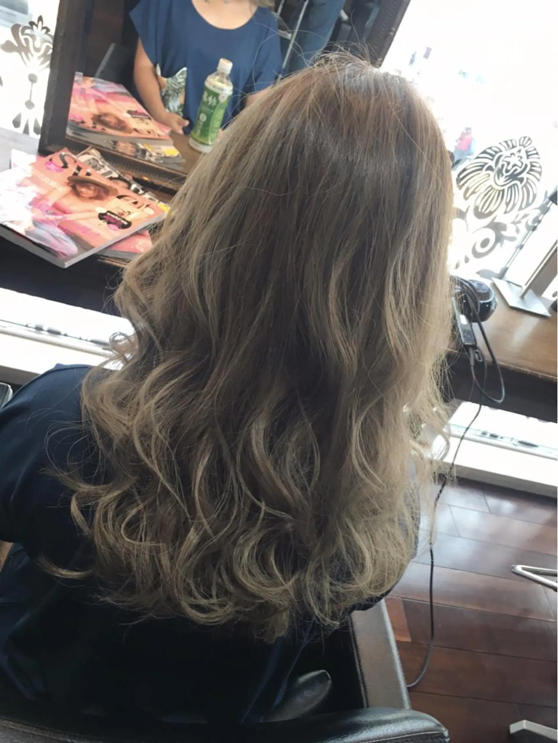 ロング カラー ダブルカラー ハイライトカラー ハイライト 吉本 yoshimotoのヘアスタイル