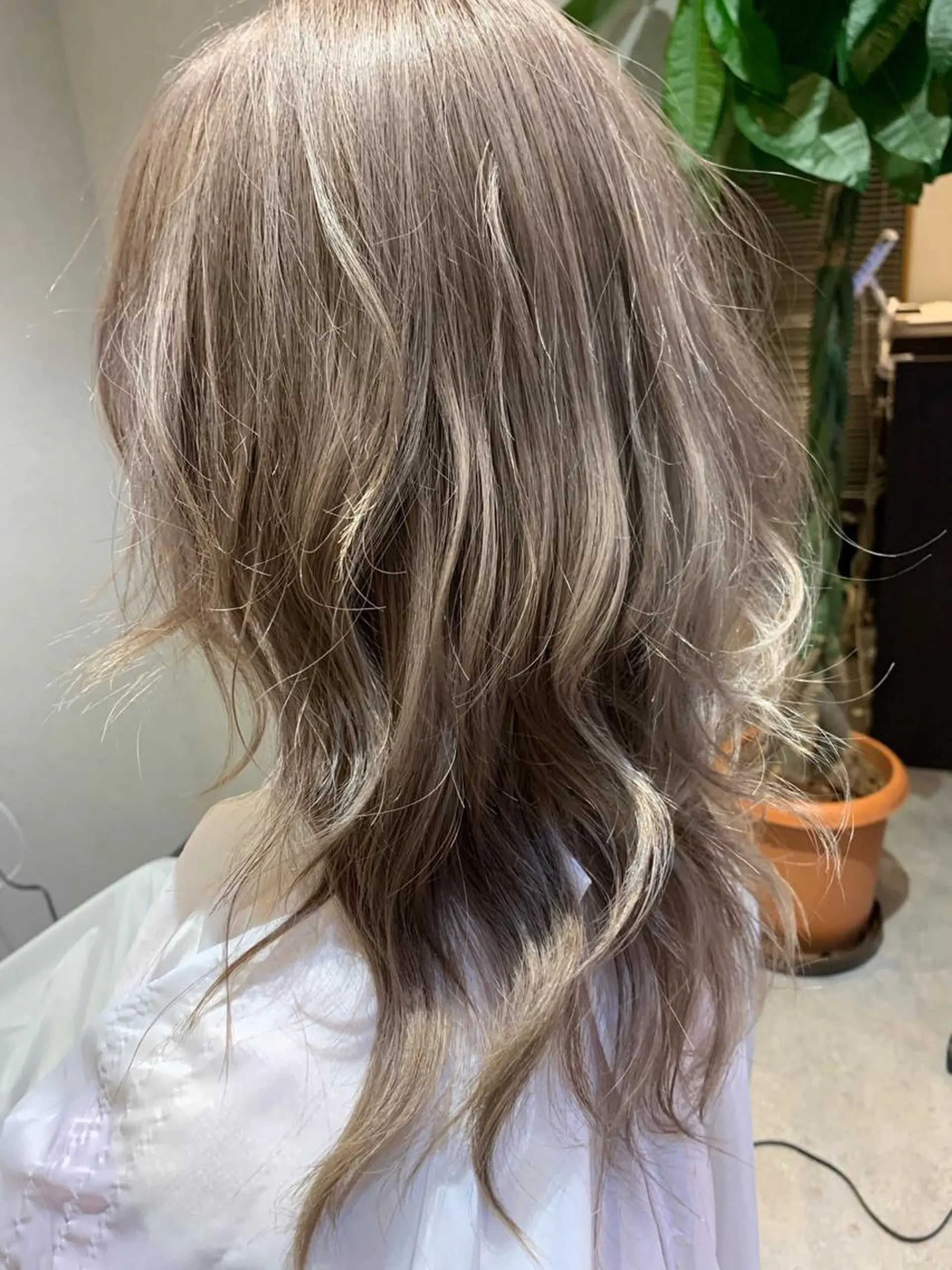 セミロング カラー 山本 貴弘のヘアスタイル