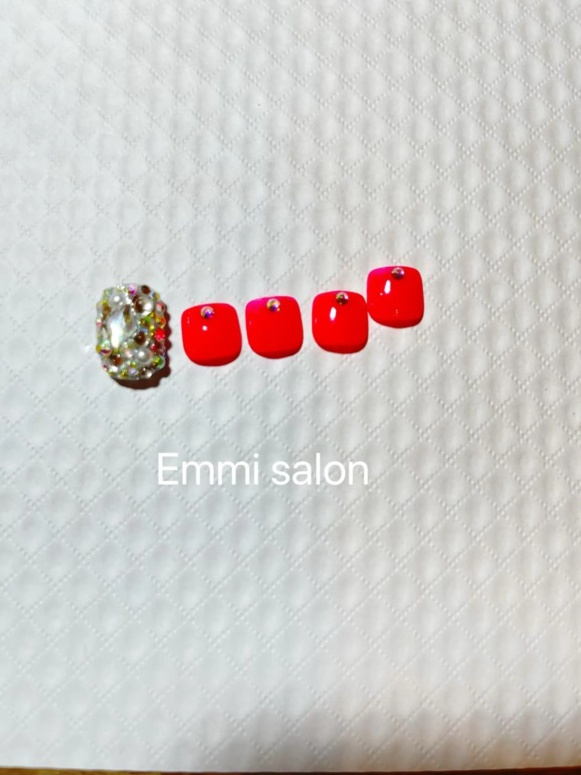 ネイル フットネイル キラキラネイル emmi      salon所属・Emmi salonのネイルデザイン