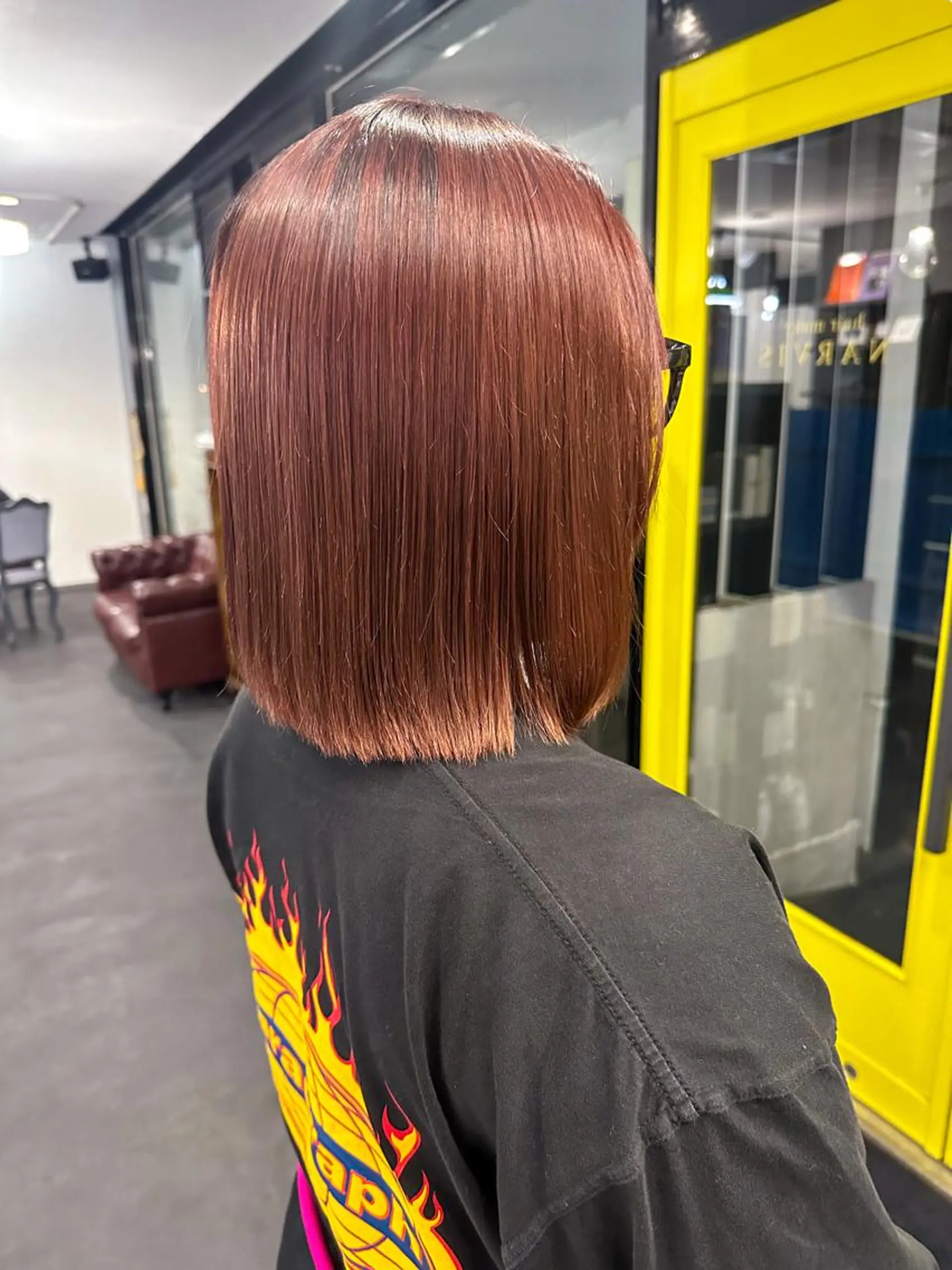 ミディアム カラー 桒村 沙綾のヘアスタイル