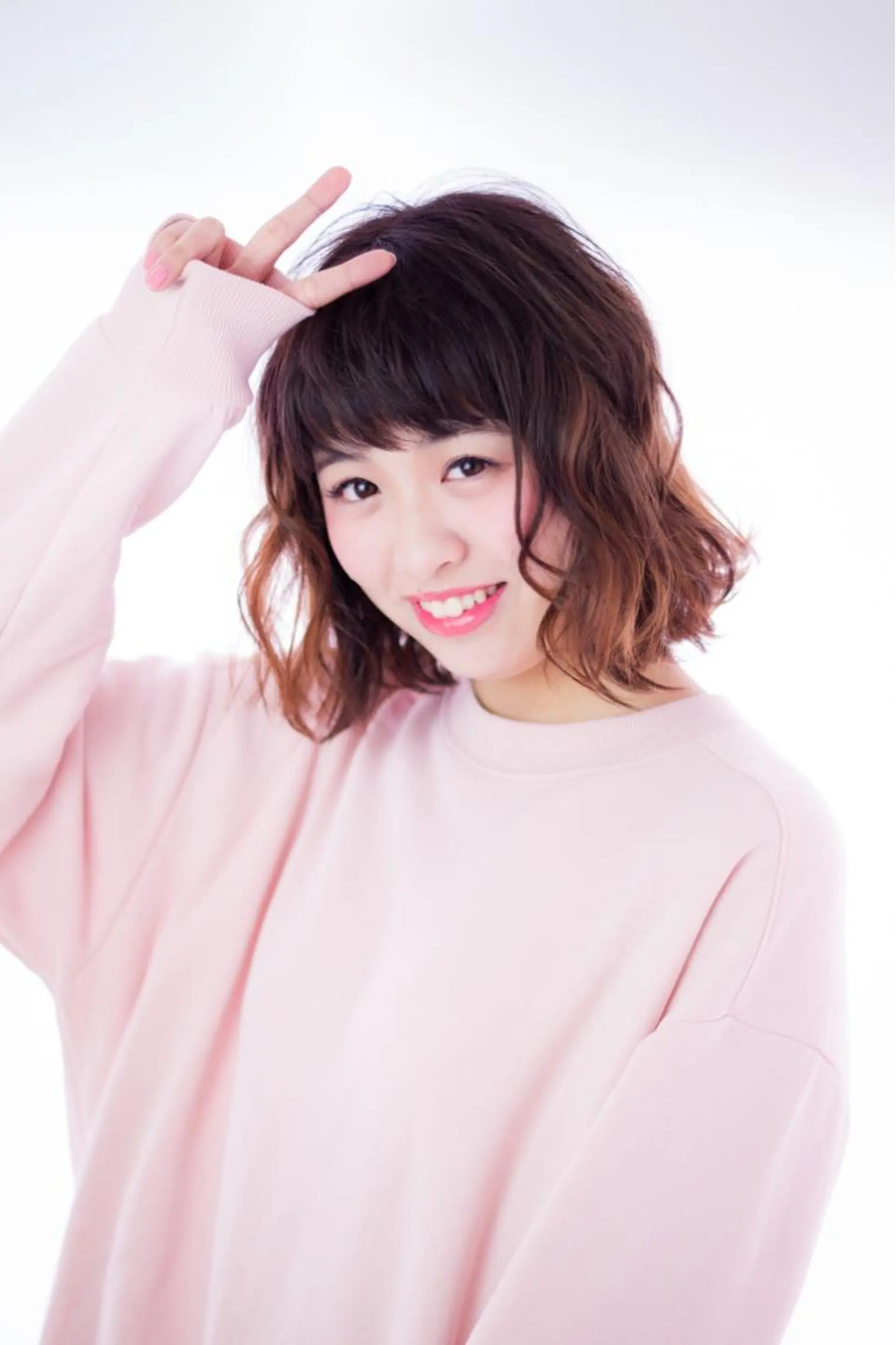 ミディアム カラー ヘアアレンジ 顔周りカット おくれ毛 小顔カット NOW･インパルス所属・【滝川市 美容師】 髙橋昌也のヘアスタイル