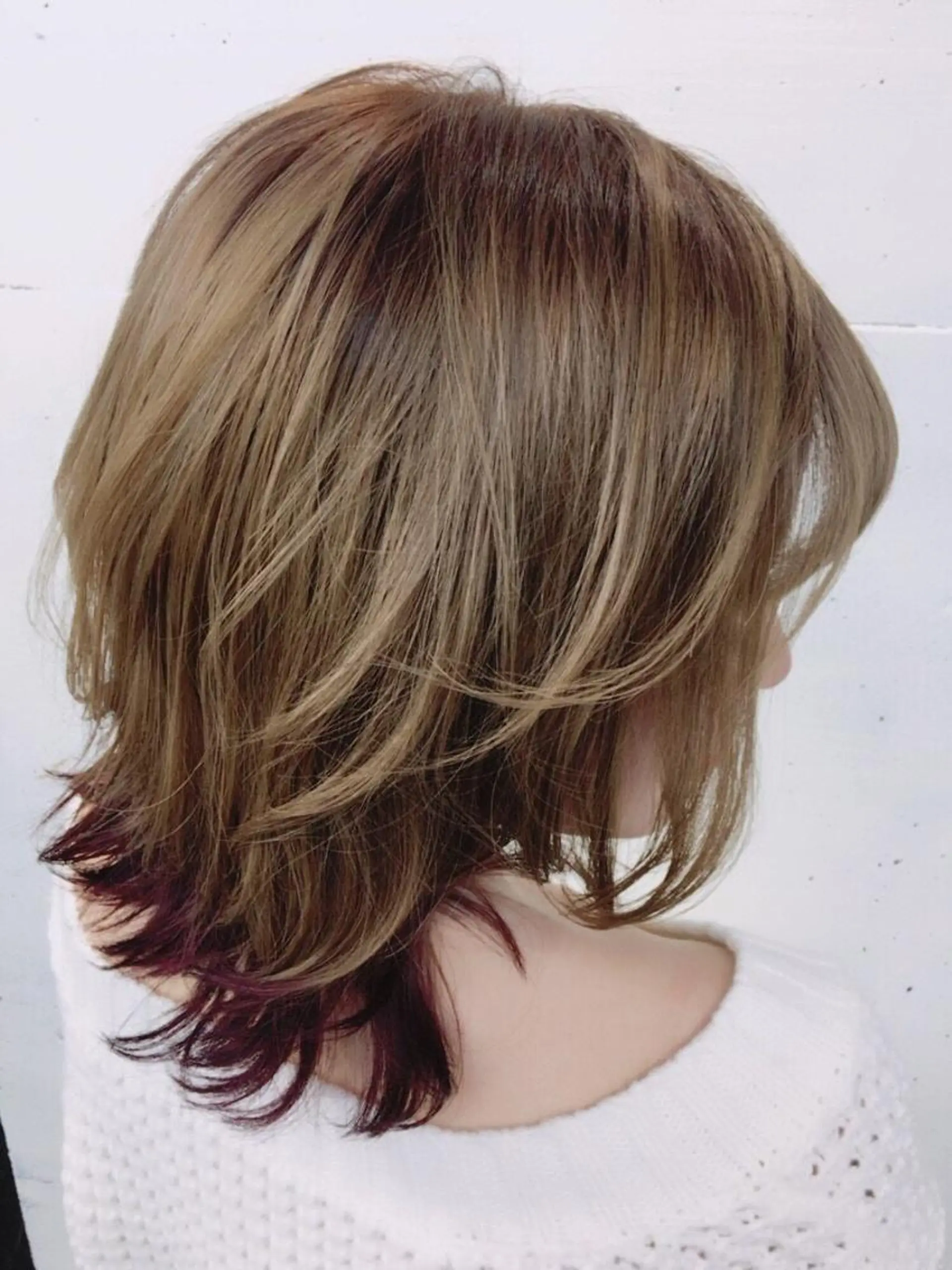 ショート カラー ベージュカラー グラデーションカラー ミルクティーベージュ UNDER vr 【アンダーバー】のヘアスタイル