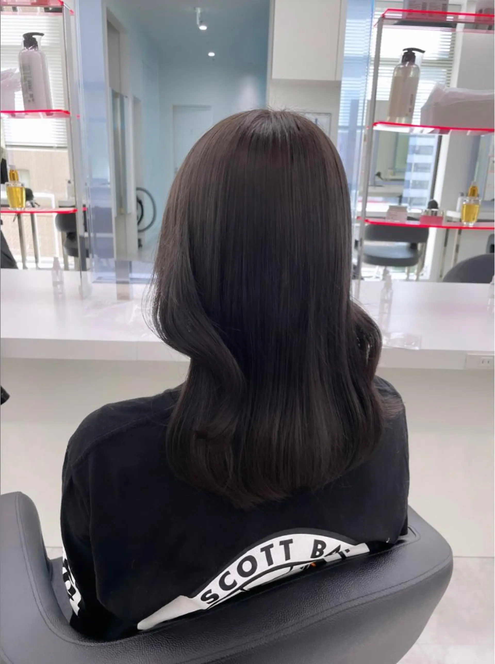 セミロング カラー ヘアアレンジ Ella所属・nana【艶髪】/ レイヤー/縮毛矯正のヘアスタイル