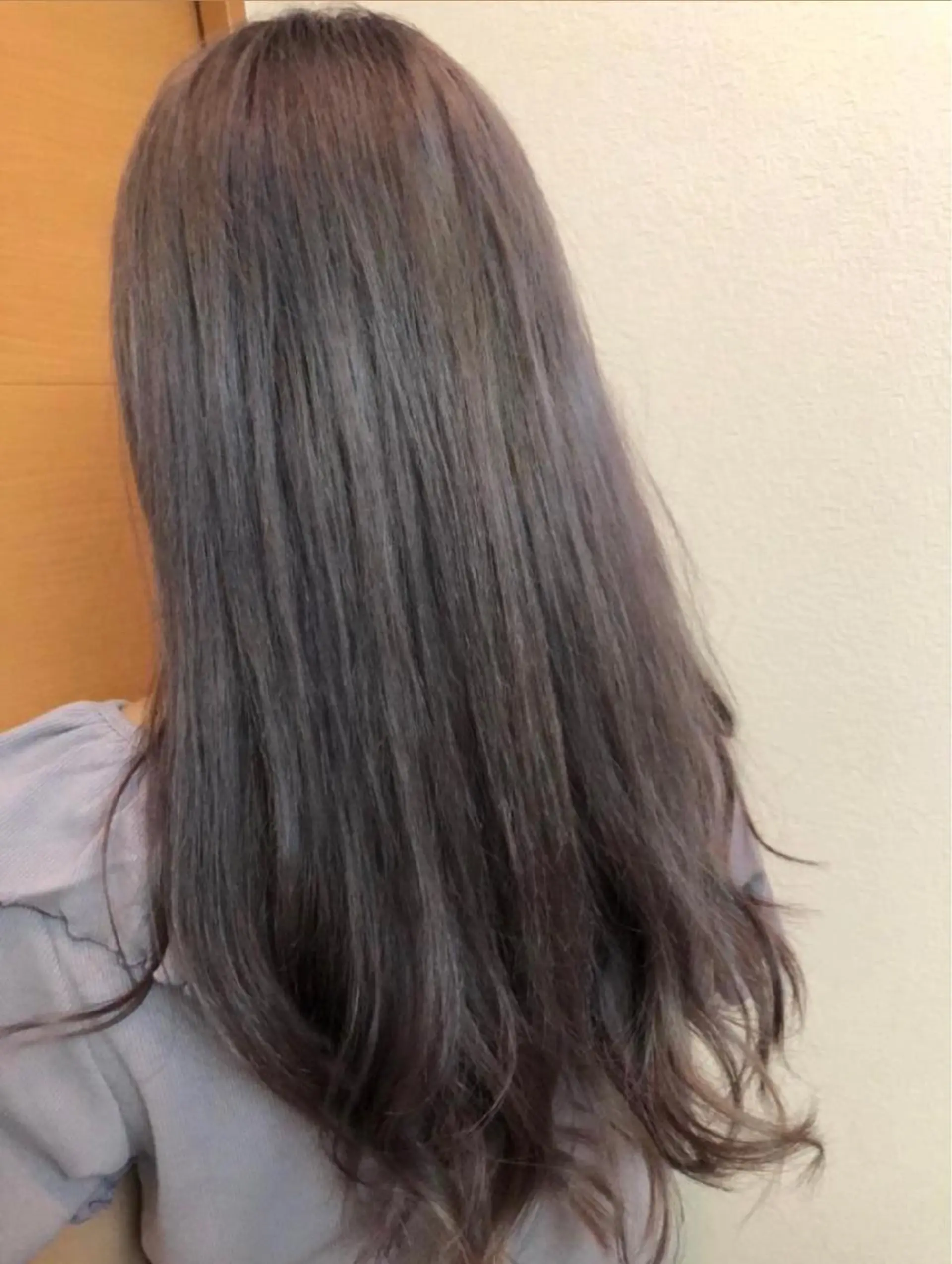 セミロング カラー ブリーチ ラベンダーカラー sky亀戸所属・✨ホワイトカラー✨ ホワイトブリーチ✨のヘアスタイル