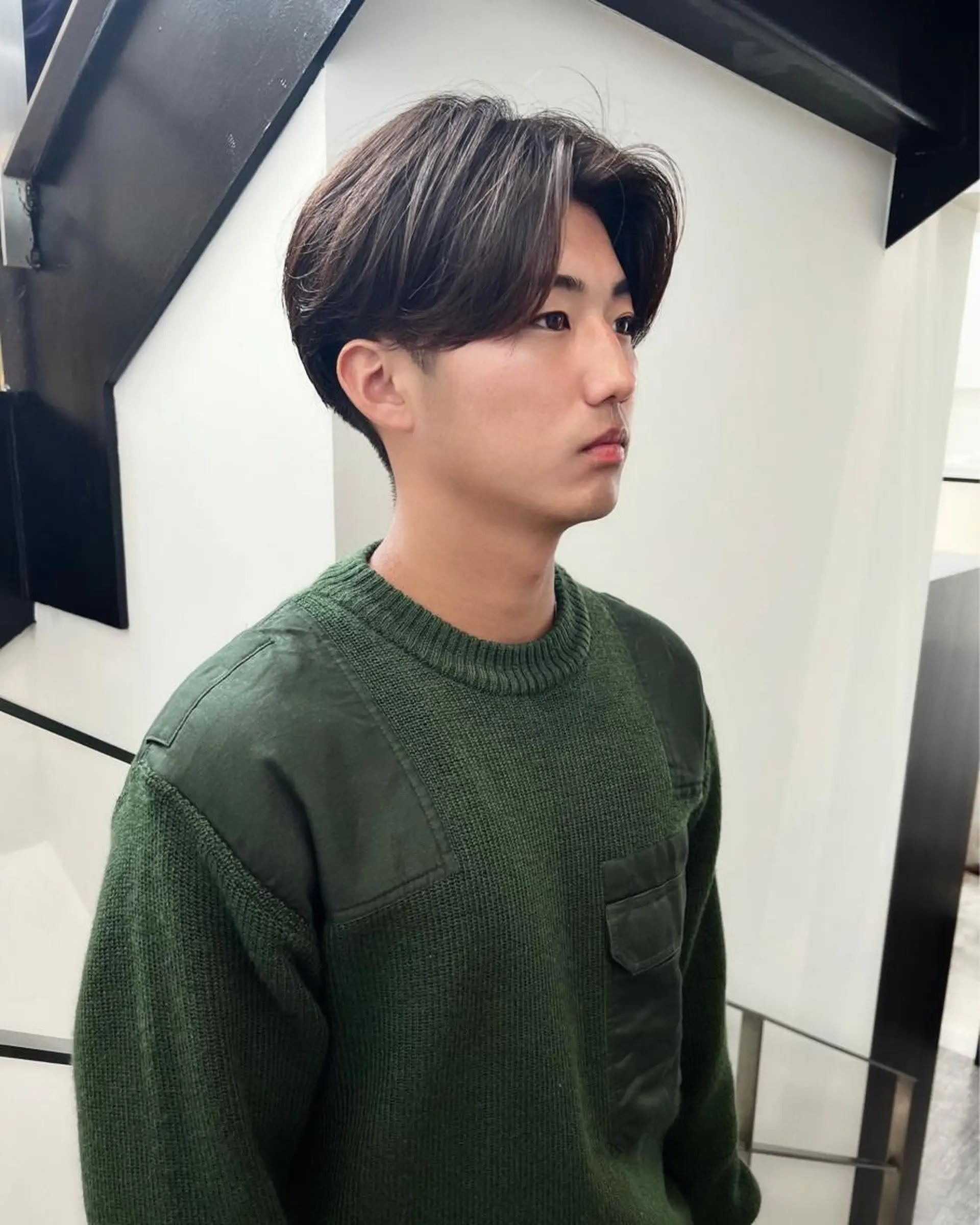 パーマ メンズ メンズパーマ ニュアンスパーマ カット パーマ Qin shaire salon 原宿verno店所属・【センターパート】 ETO／江藤翼の眉毛・アイブロウイメージ