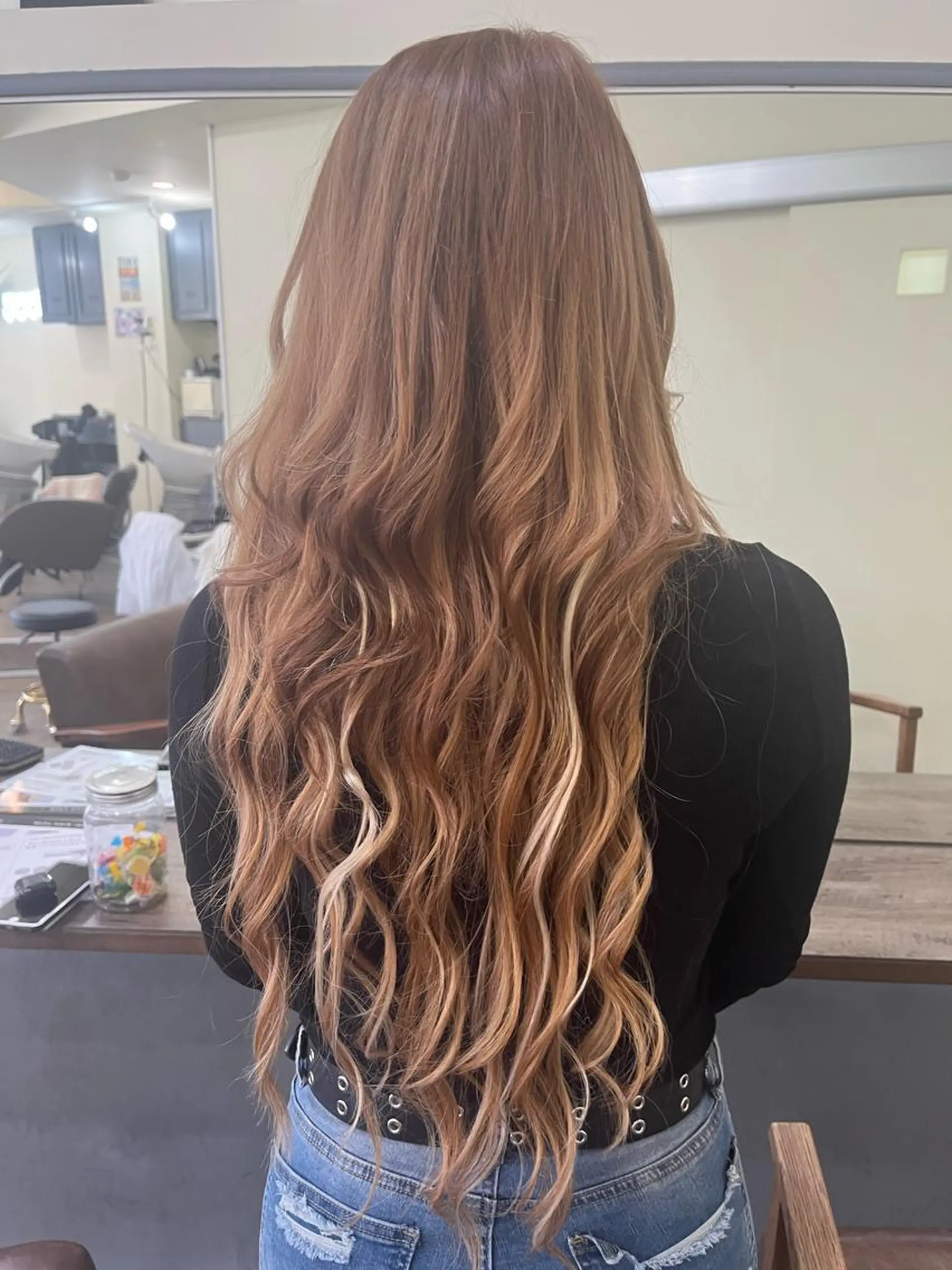 カラー バレイヤージュ ブリーチ ケアブリーチ ダブルカラー イヤリングカラー 戸川 紗良のヘアスタイル