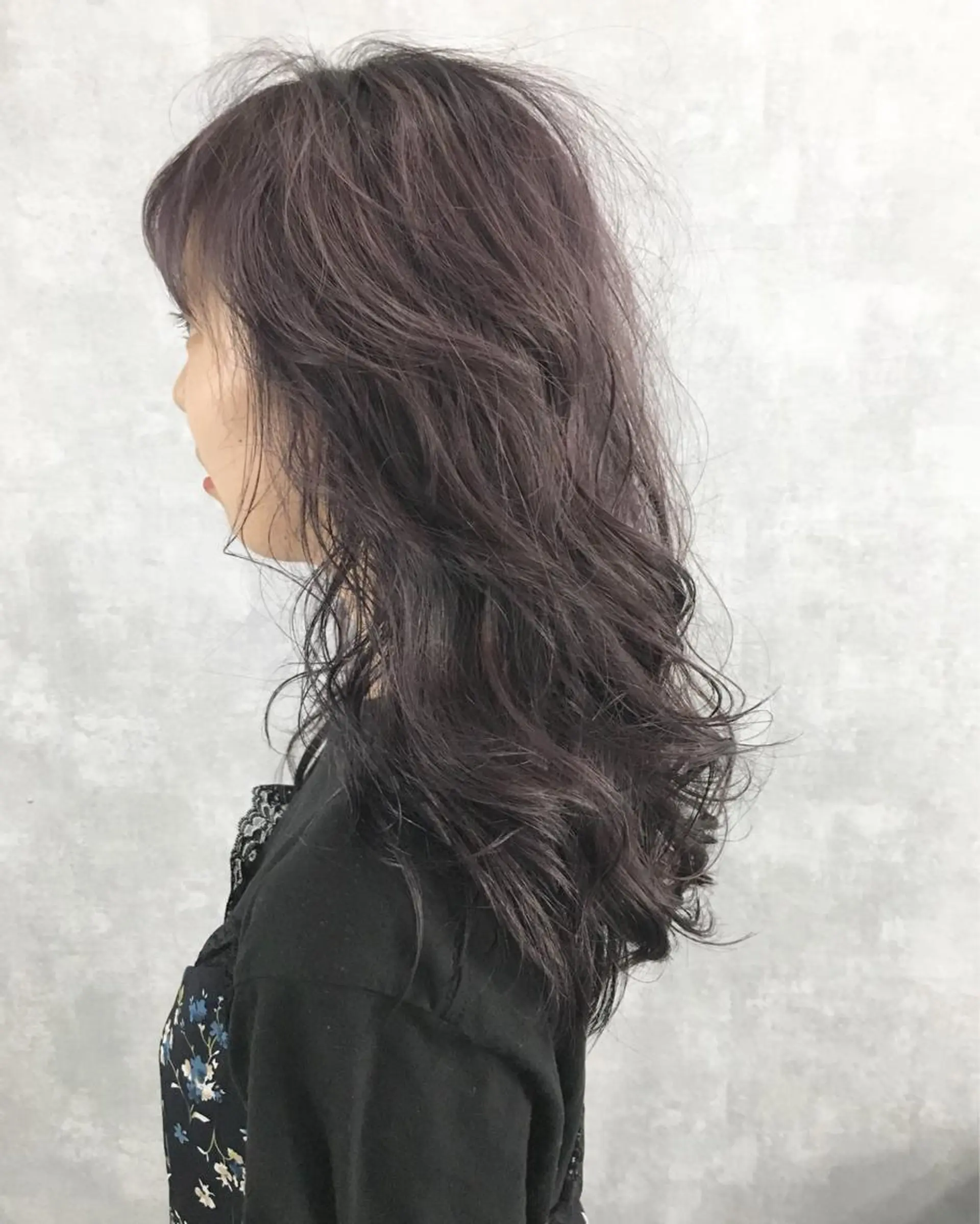セミロング カラー ブリーチ ラベンダーカラー レイヤーカット BLend 渋谷のヘアスタイル