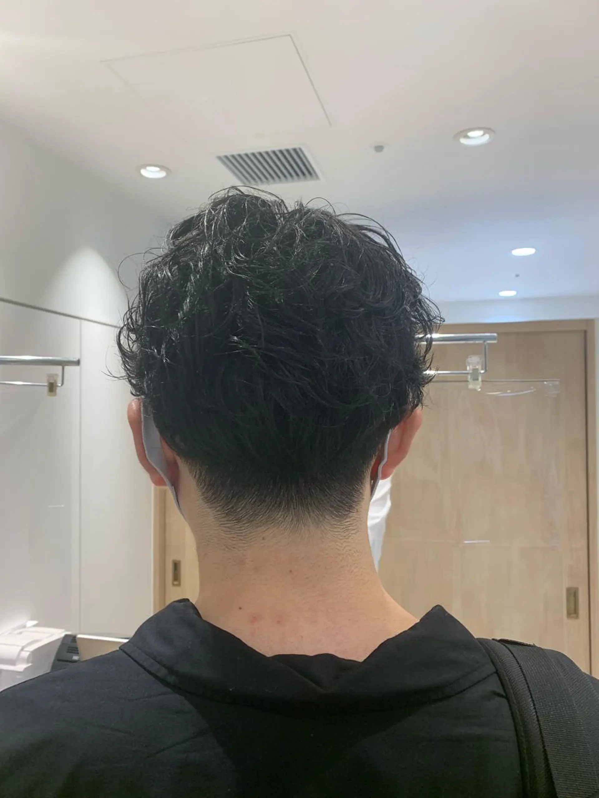 メンズ カット パーマ lore 金杉悠作のヘアスタイル