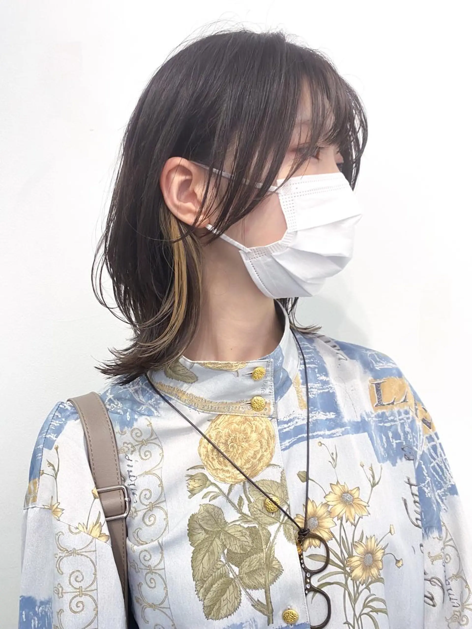 ミディアム カラー THE DAY所属・AKI HASHIMOTOのヘアスタイル