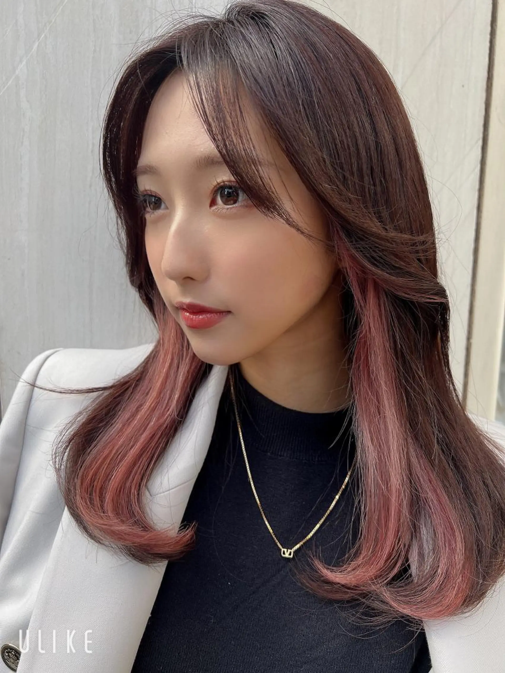 セミロング カラー ピンクカラー 韓国風ヘア カット ブリーチ＆カラーが 得意☀️望月宣雄☀️のヘアスタイル