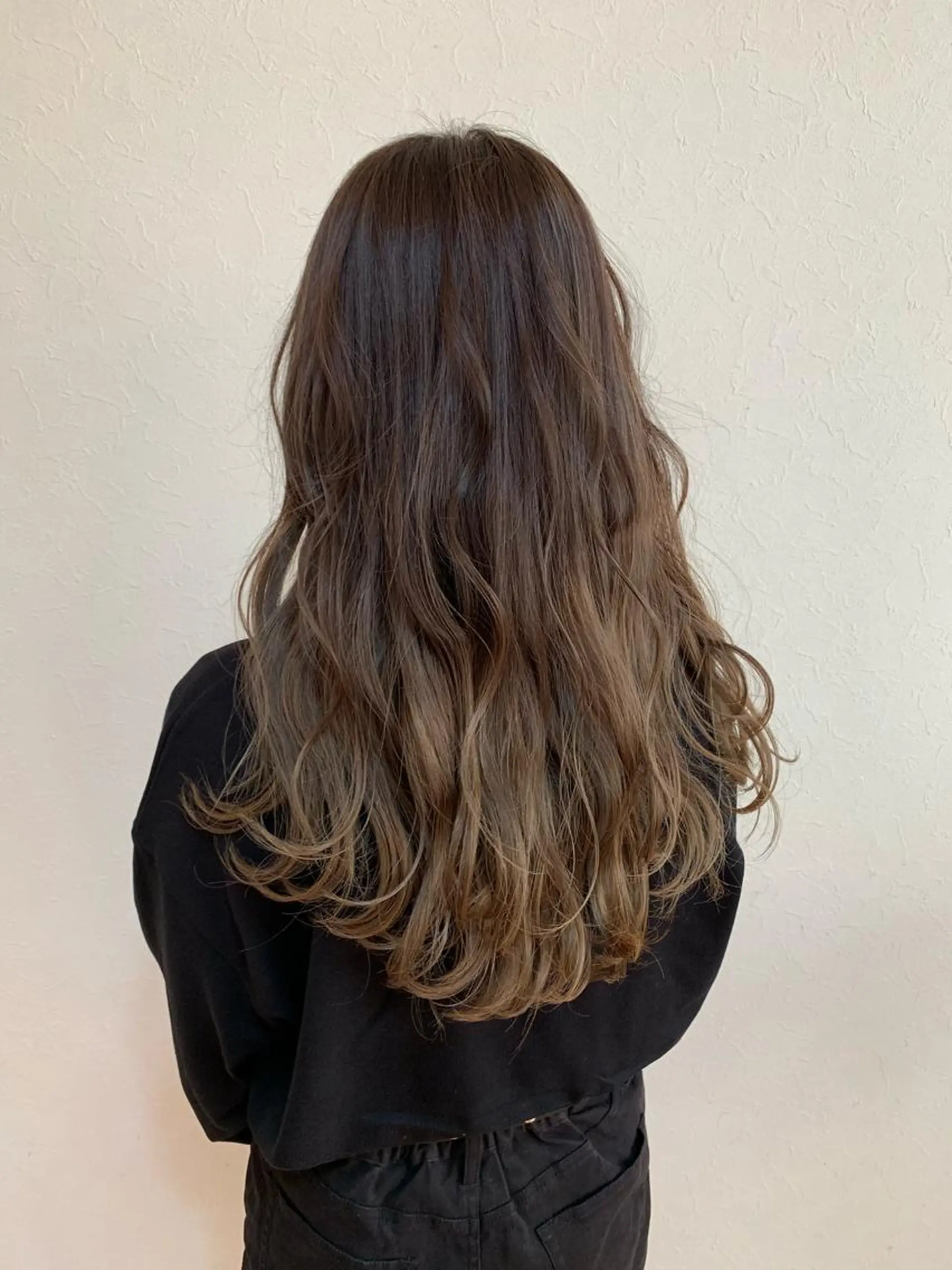 ロング カラー ベージュカラー グラデーションカラー GINZA CAMINOIA 高崎所属・平山 達也のヘアスタイル