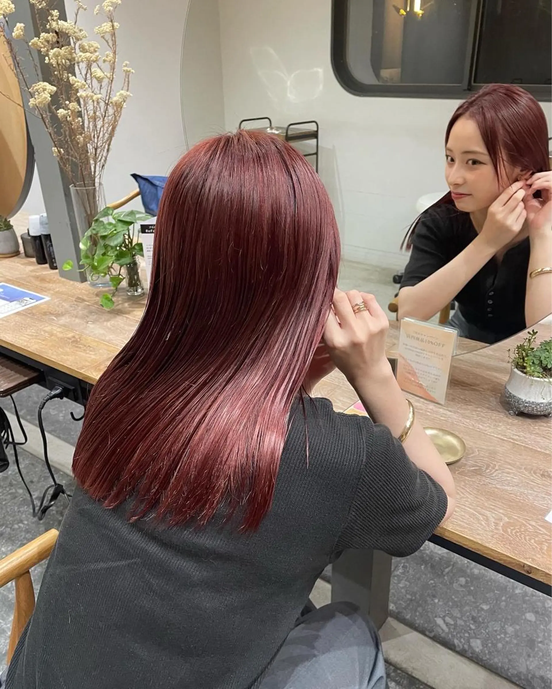 セミロング カラー soi 小島陽香のヘアスタイル