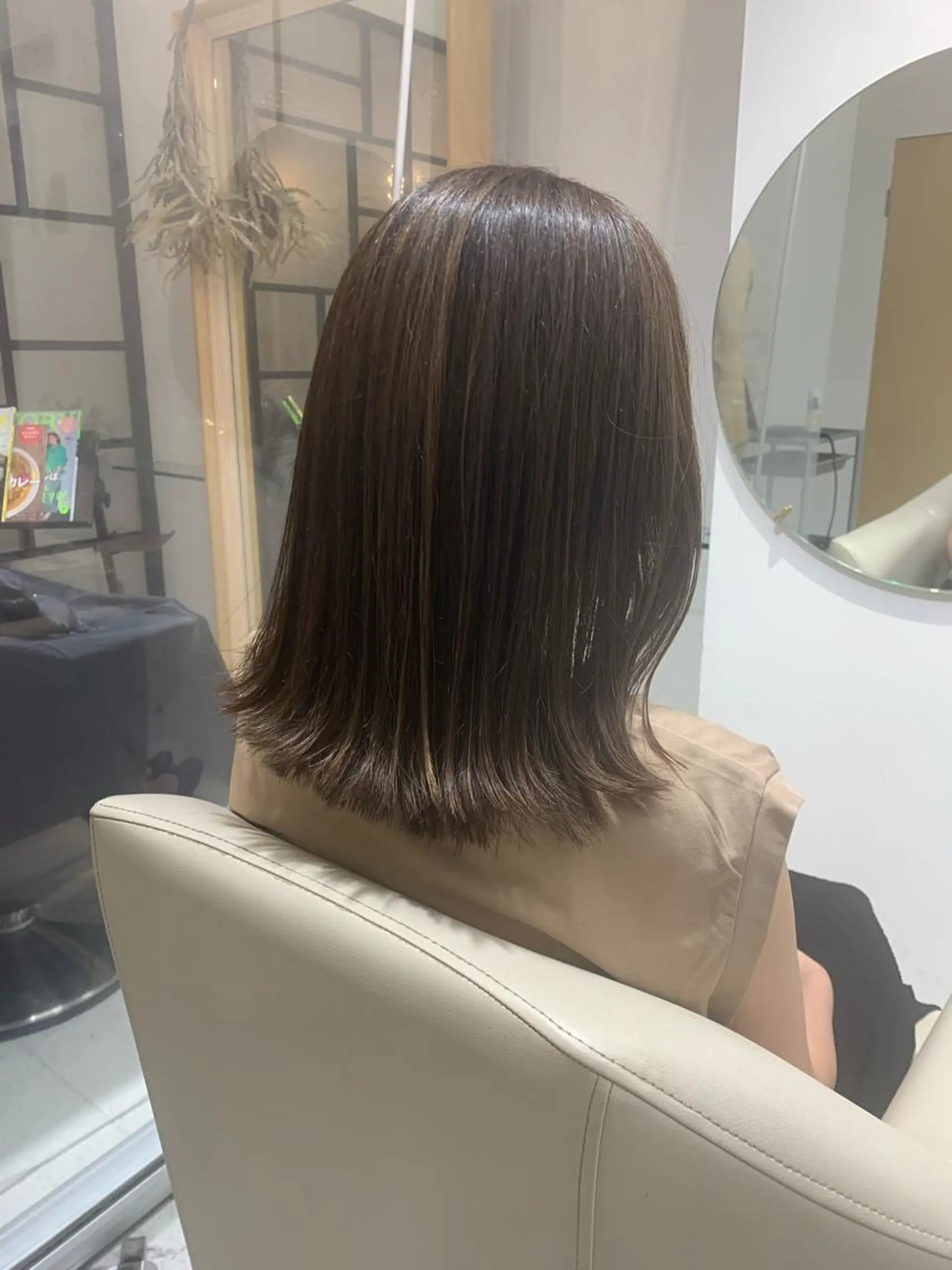 セミロング カラー 山内 瑞穂のヘアスタイル
