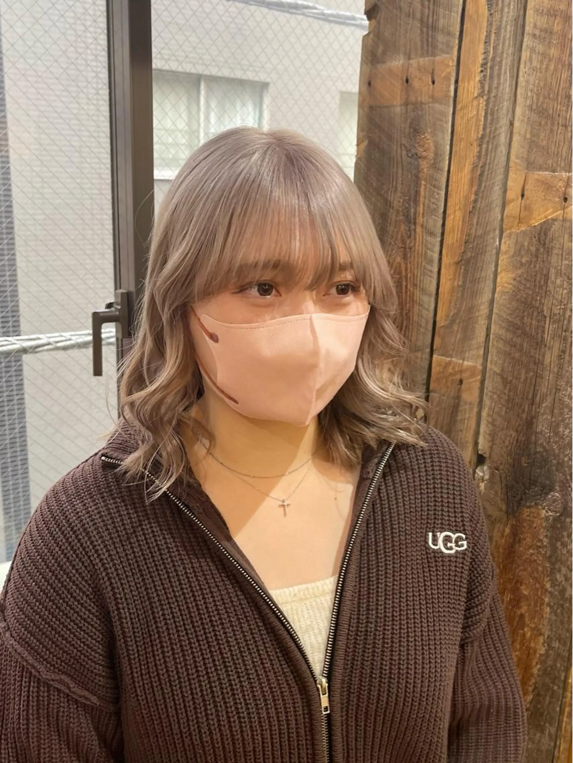 ミディアム カラー 180° OneEightyDegrees 中目黒所属・Himari 【ハイトーンカラー】のヘアスタイル