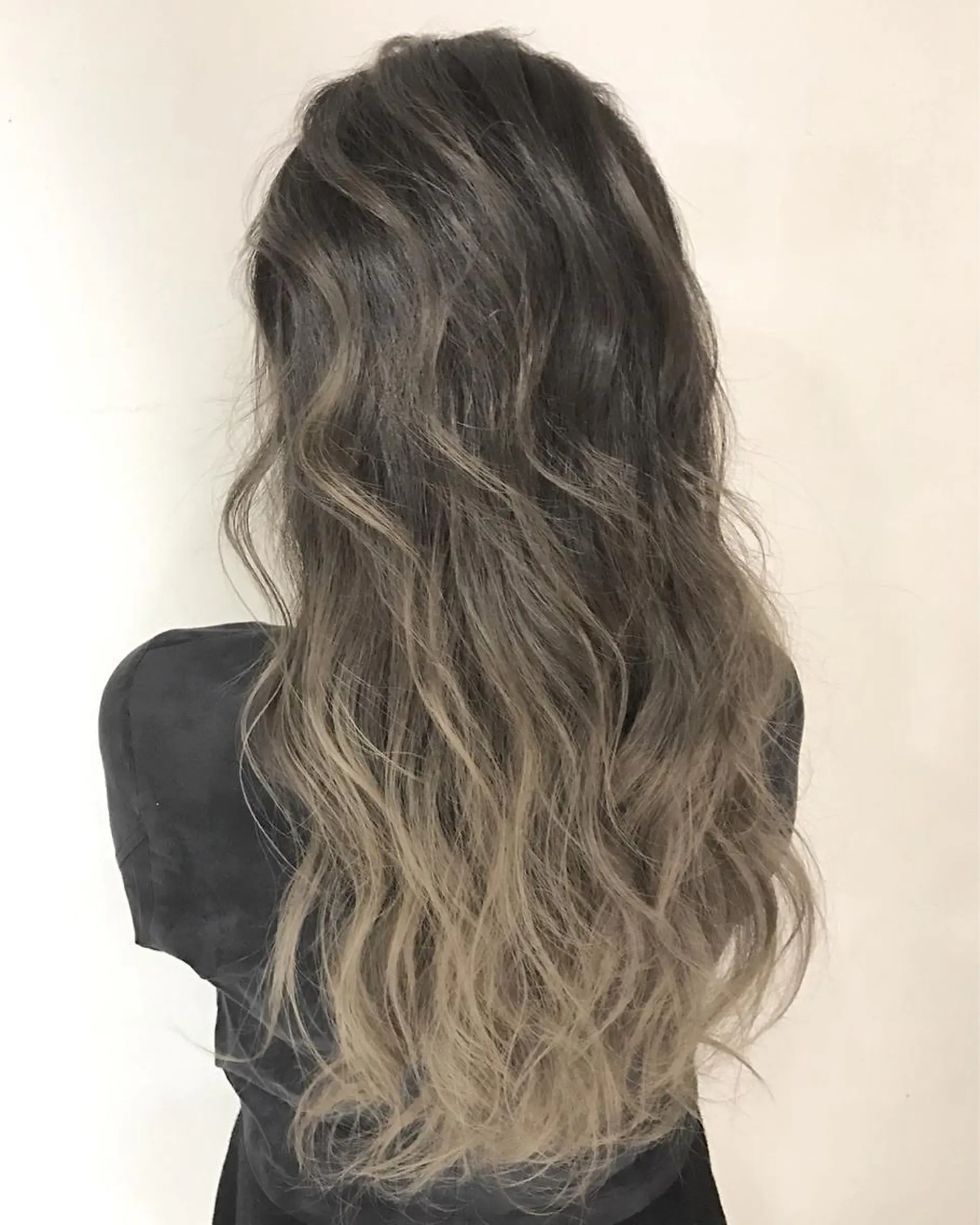 ロング カラー 櫻井 未悠のヘアスタイル