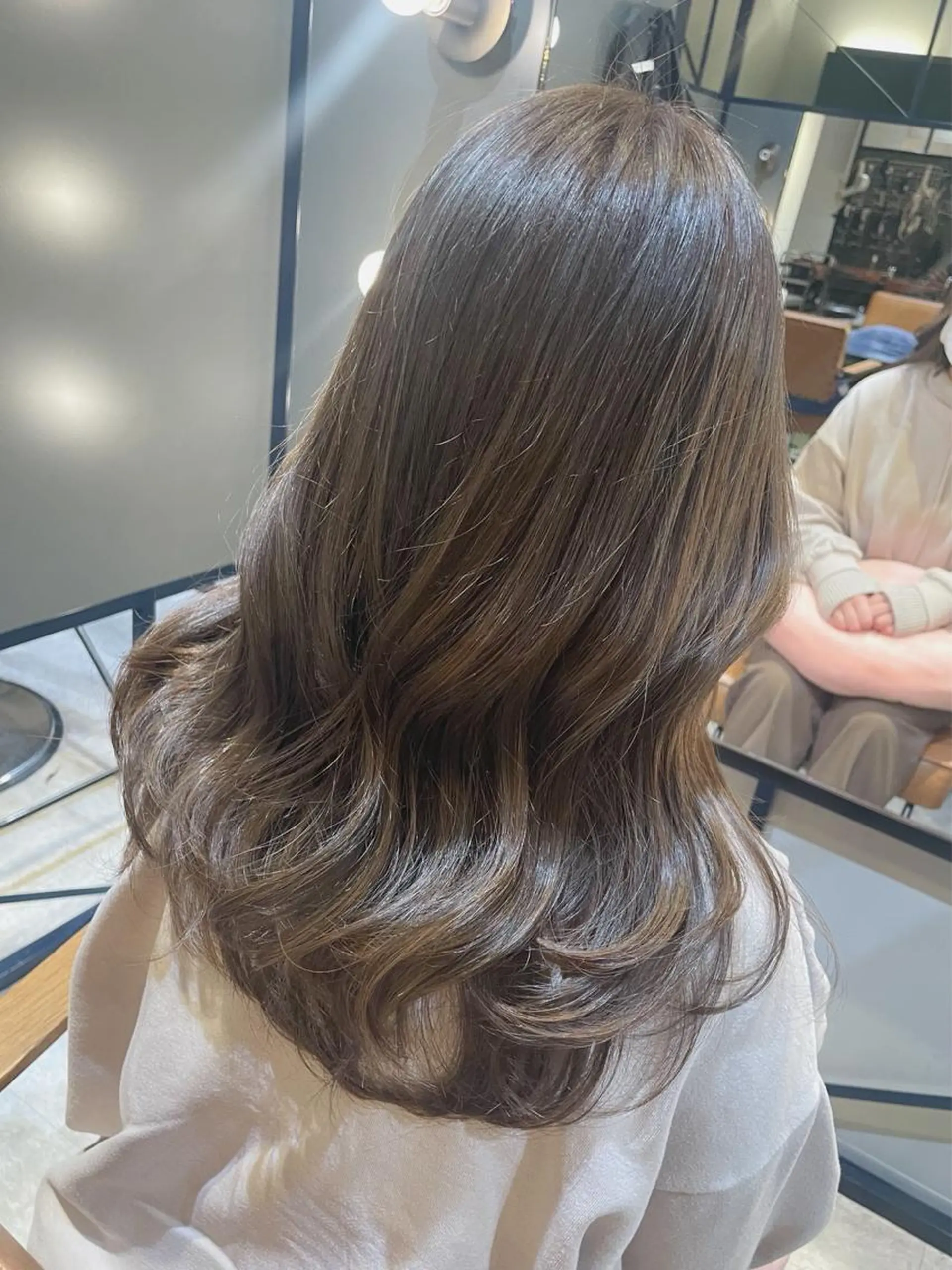 カラー グレージュ INCE HAIR ひらい なつきのヘアスタイル
