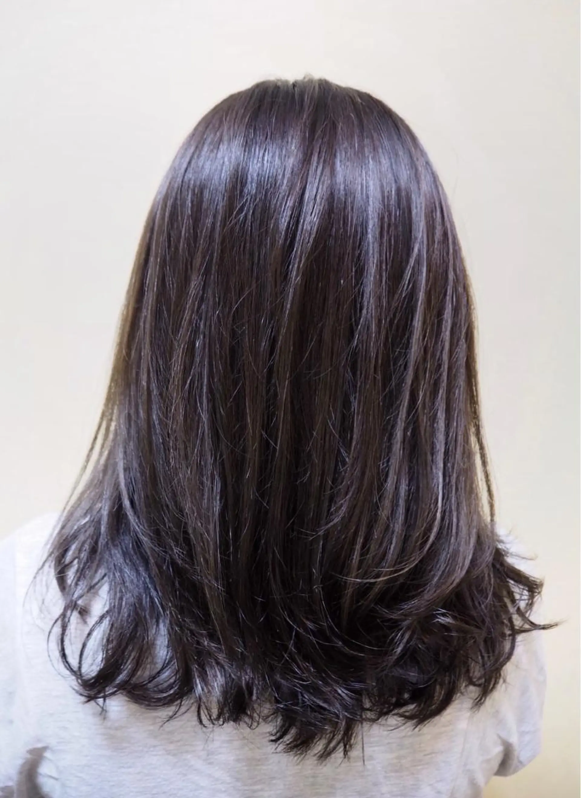 セミロング fuuga春日部店所属・艶髪髪質改善🐰🫧 ai🩵のヘアスタイル