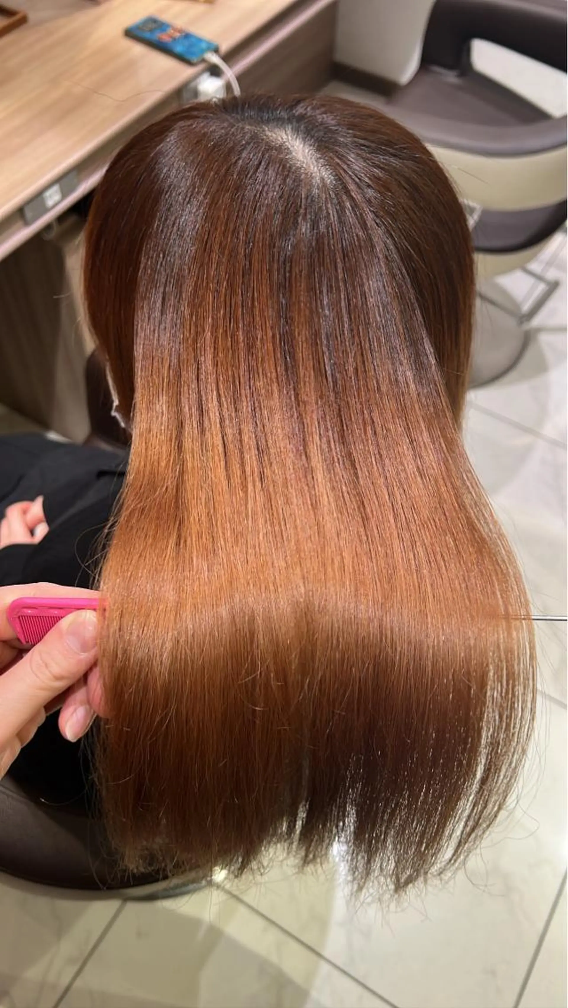 セミロング teddy所属・レイヤーカット// メイのヘアスタイル