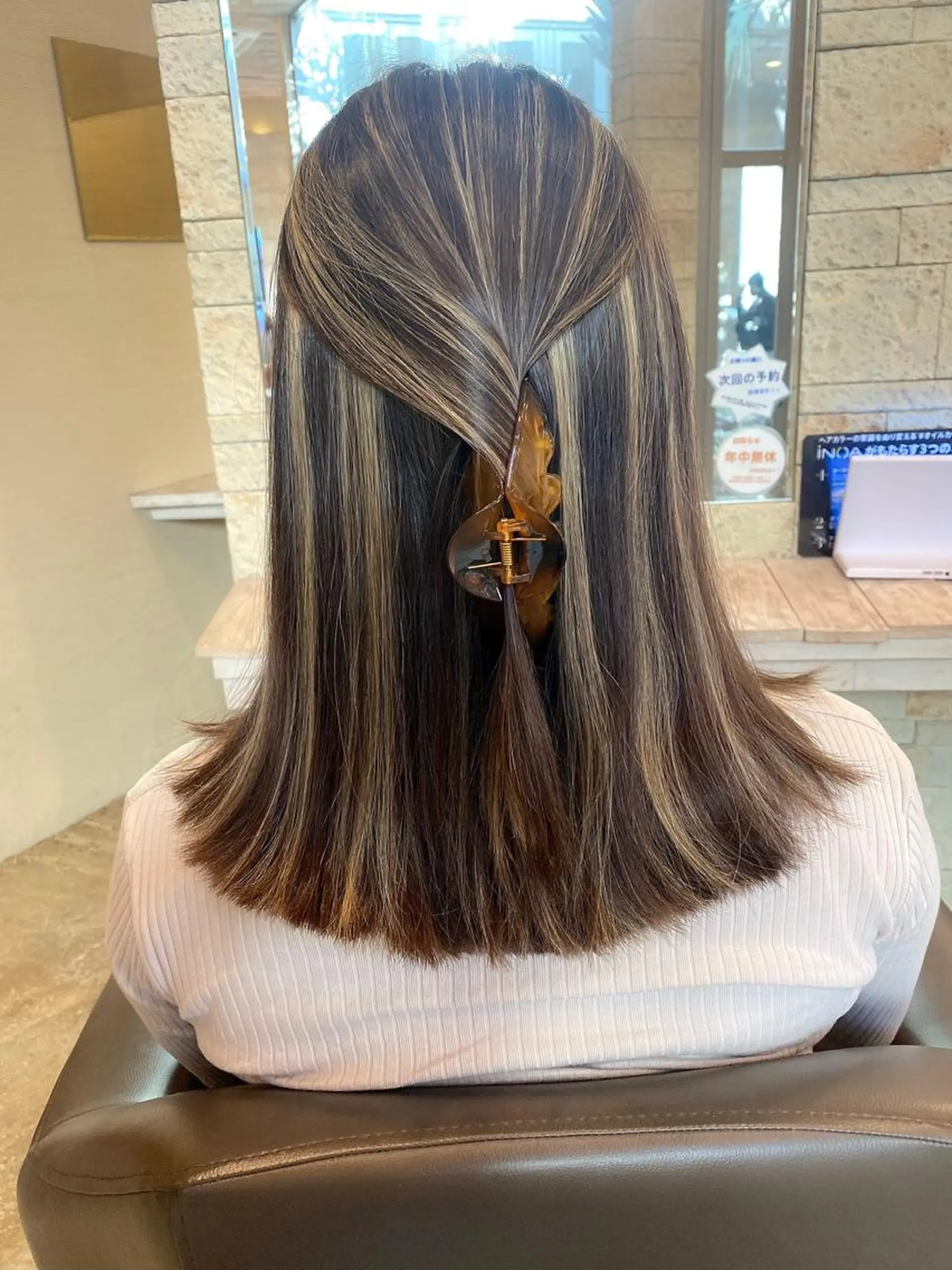 ミディアム カラー ハイライトカラー ハイライト ヘアカラー 小塚 和眞のヘアスタイル