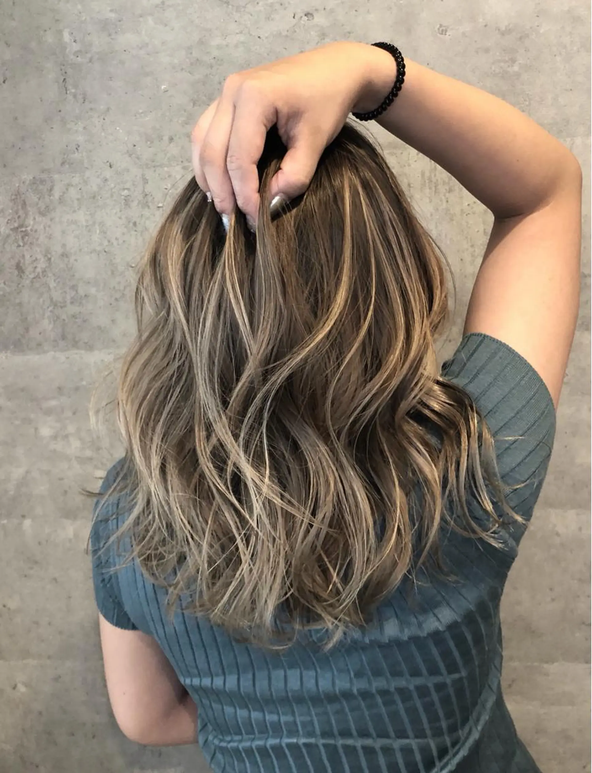 ミディアム ヘアカラー トリートメント _ WHITE三宮店のヘアスタイル