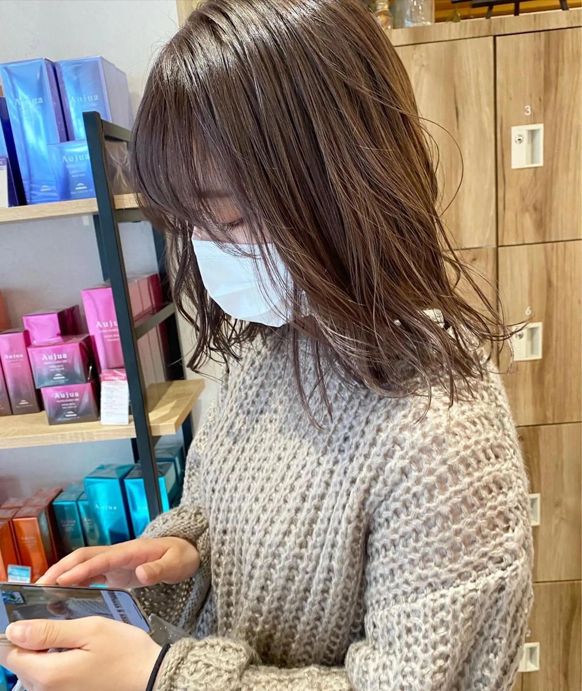 セミロング カラー ヘアアレンジ シルバー ヘアカラー トリートメント ヘッドスパ パーマ指名No1 /namiのヘアスタイル