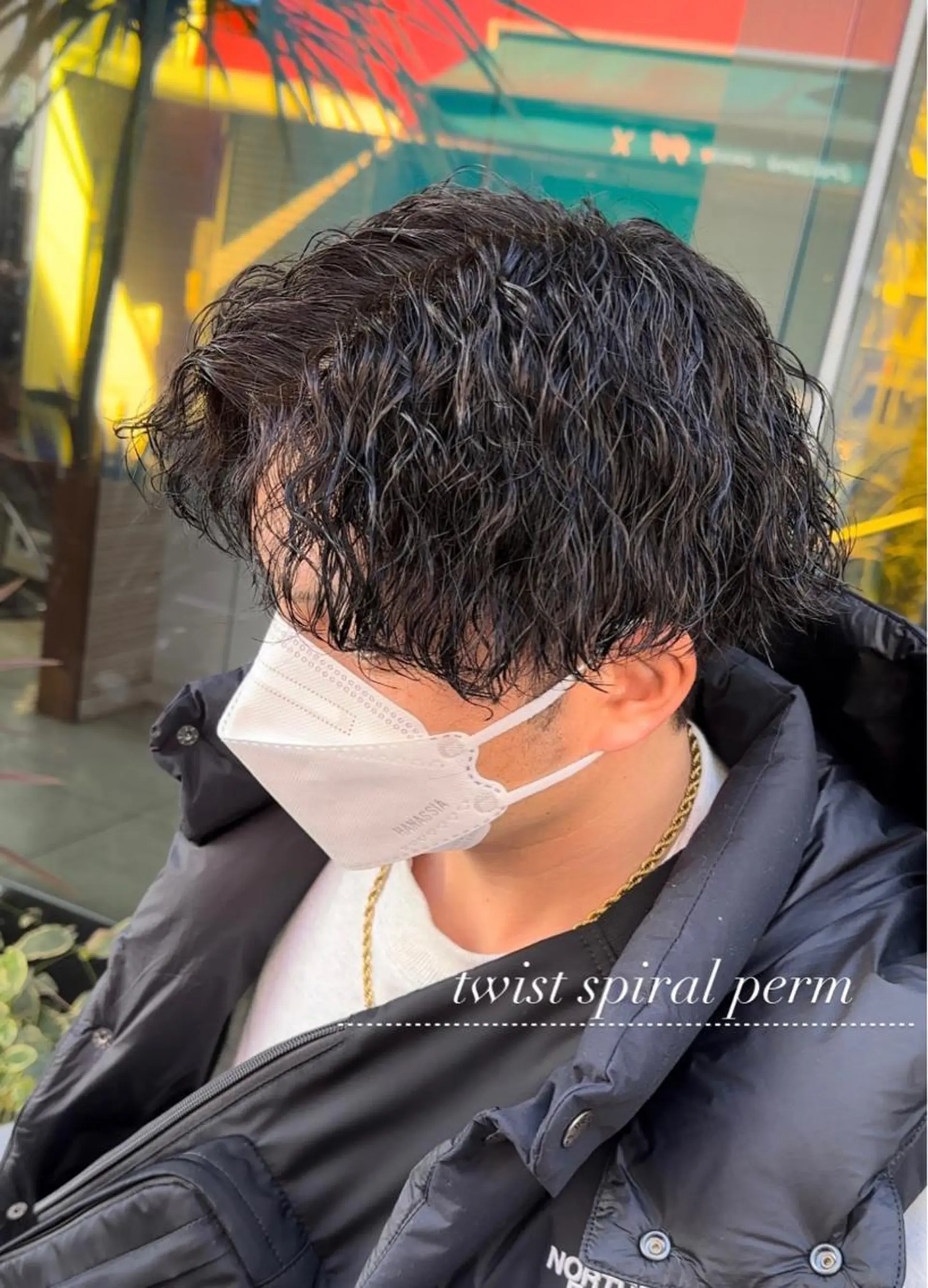 セミロング パーマ ツイストスパイラルパーマ セミロングパーマ スパイラルパーマ パーマ職人 渡邊　優雅のヘアスタイル