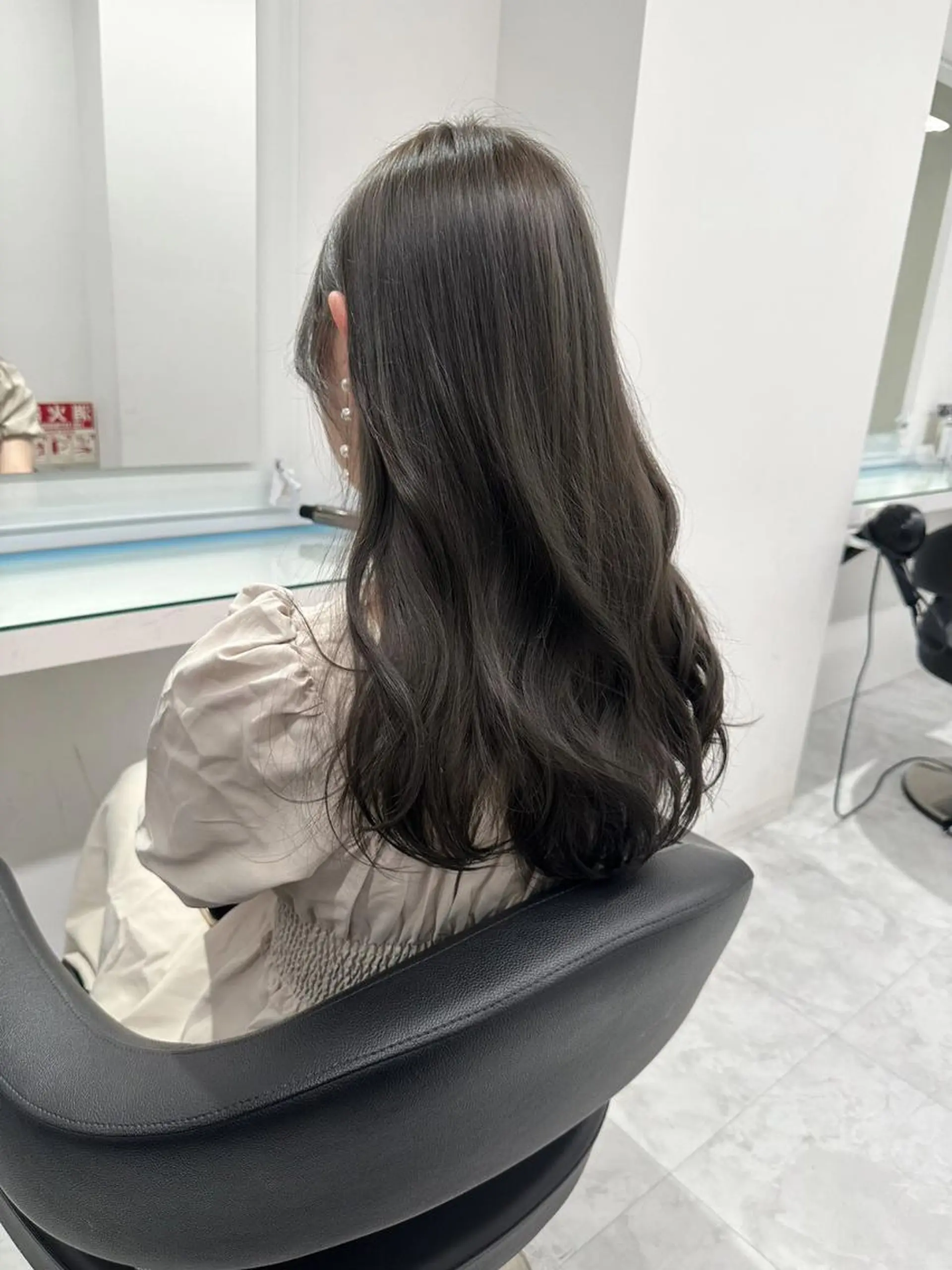 カラー 上品ベージュ🧸 ヘア🤎DISCOのヘアスタイル
