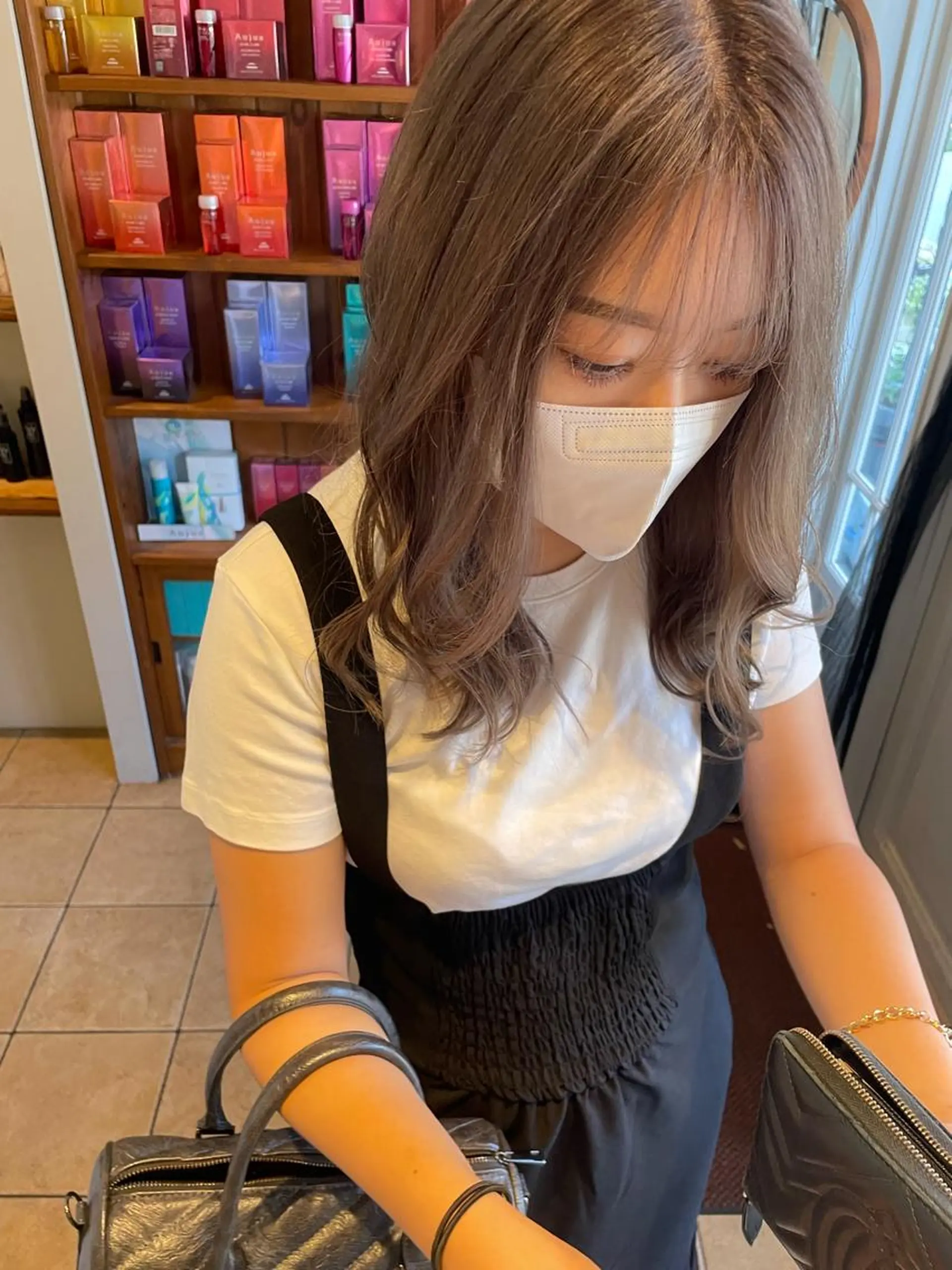 セミロング カラー 渡辺 瑠美のヘアスタイル