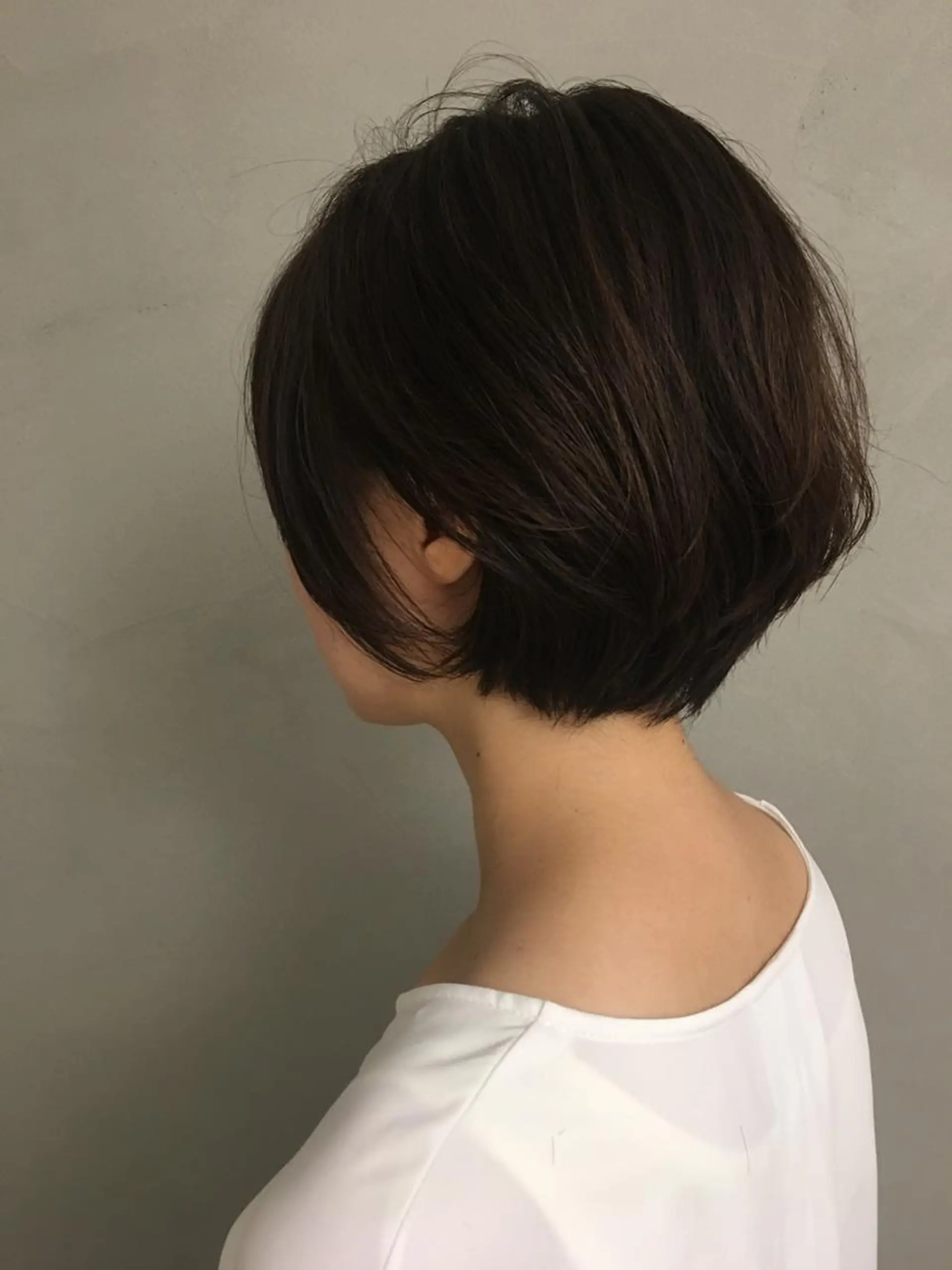 ショート カラー アディクシーカラー グレージュ 代表　土屋ヒロユキ ショートカットのヘアスタイル