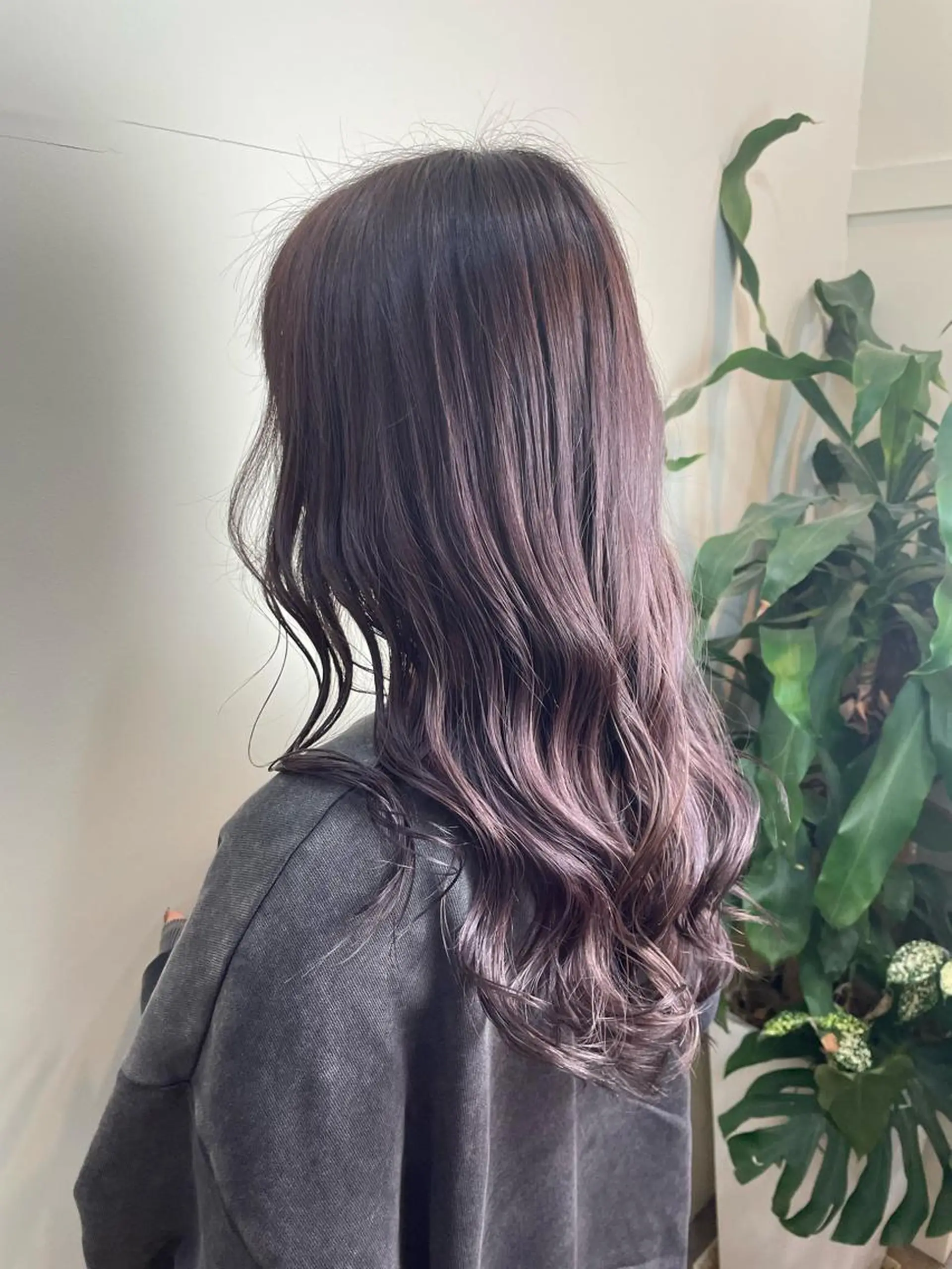 カラー バレイヤージュ ブリーチ ケアブリーチ ダブルカラー イヤリングカラー 戸川 紗良のヘアスタイル