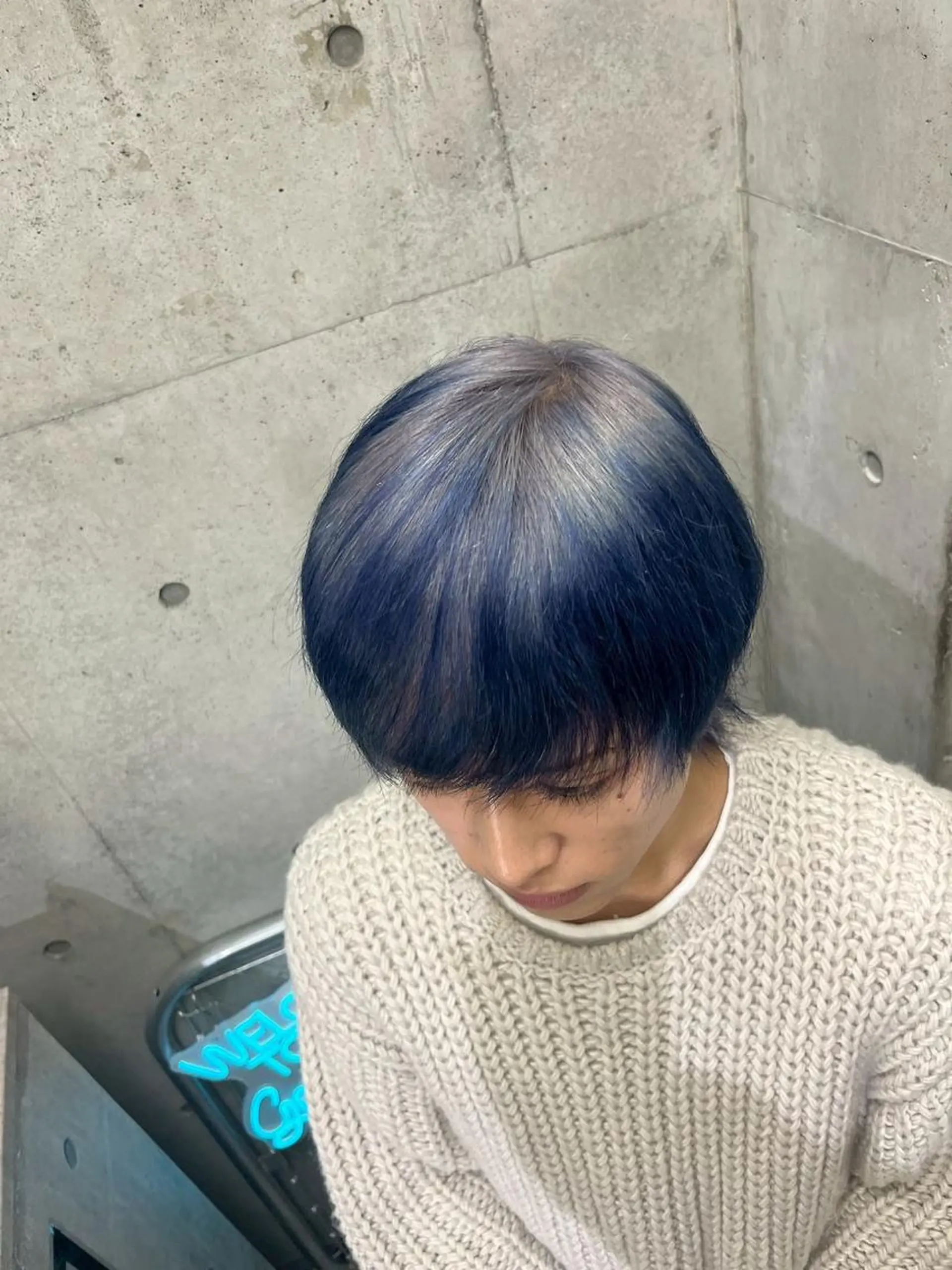 カラー ウルフカットデザイン カラー特化アールイーのヘアスタイル